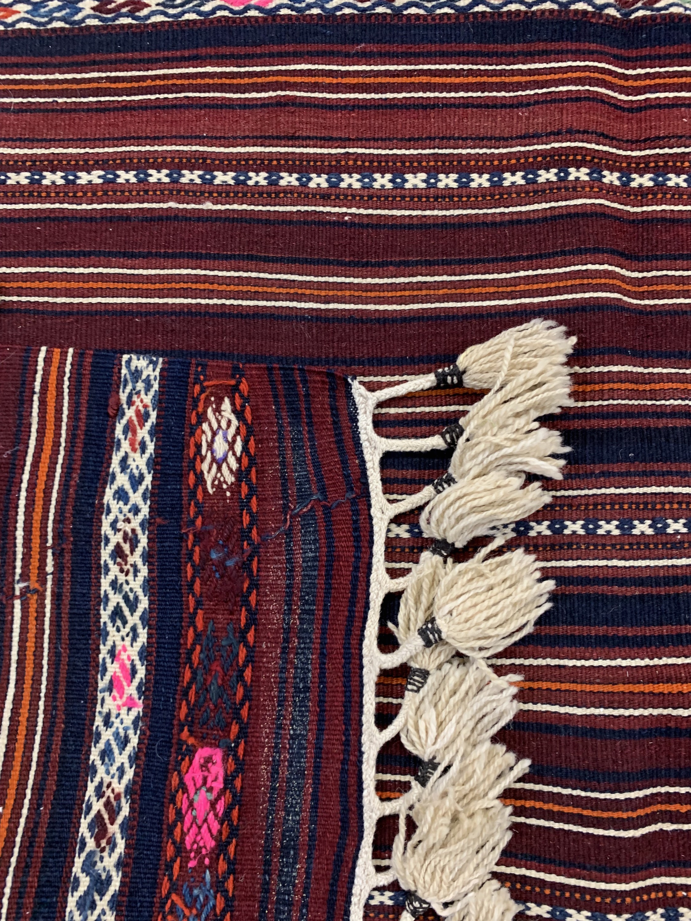 Detail d: Anatol Kelim, Türkei, ca. 60 Jahre, Wolle auf Wolle, ca. 210 x 132 cm, EHZ: 2