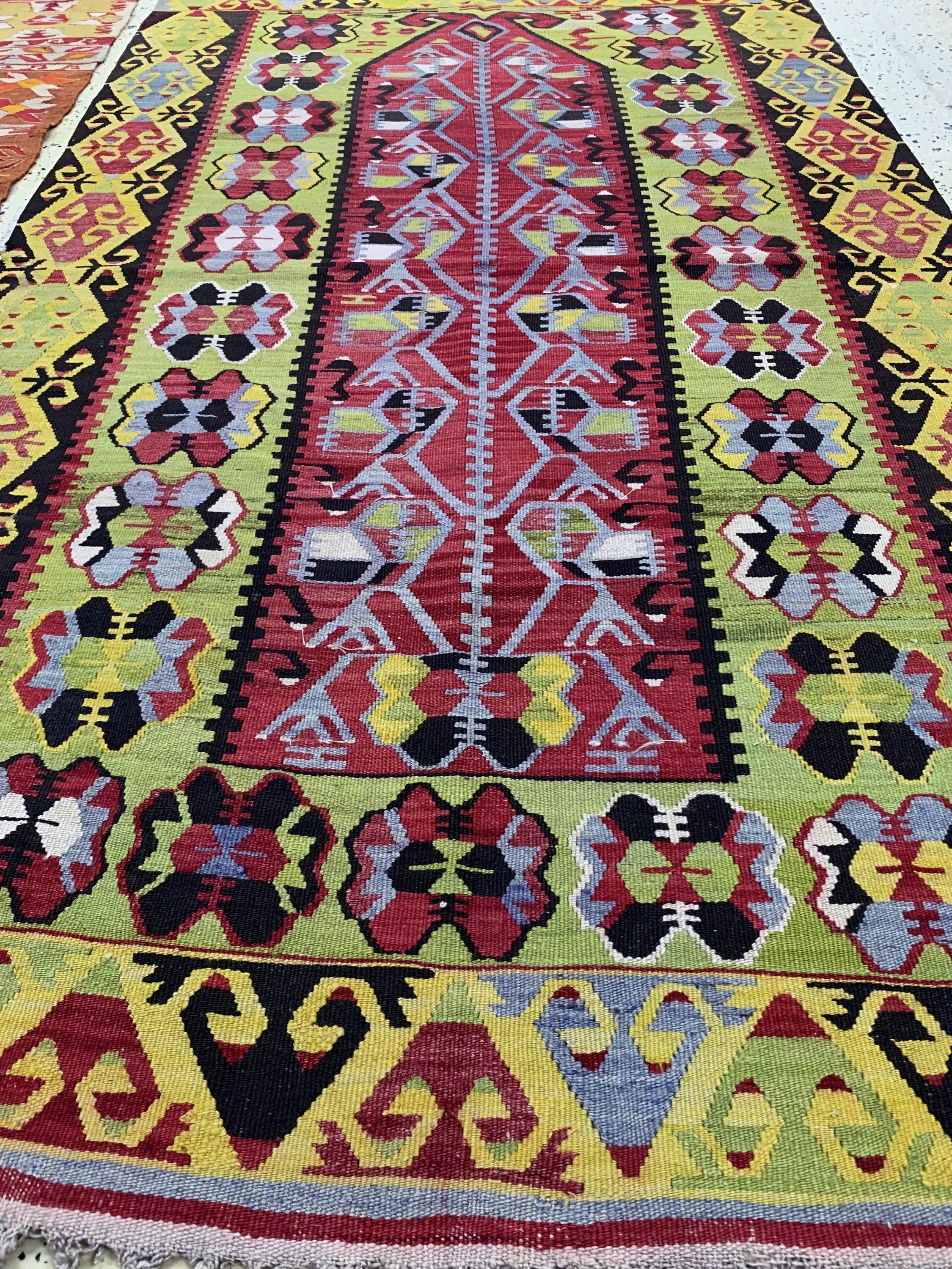 Detail e: 2 Lots Anatol Kelim, Türkei, um 1950, Wolleauf Wolle, ca. 193 x 112 cm, EHZ: 2