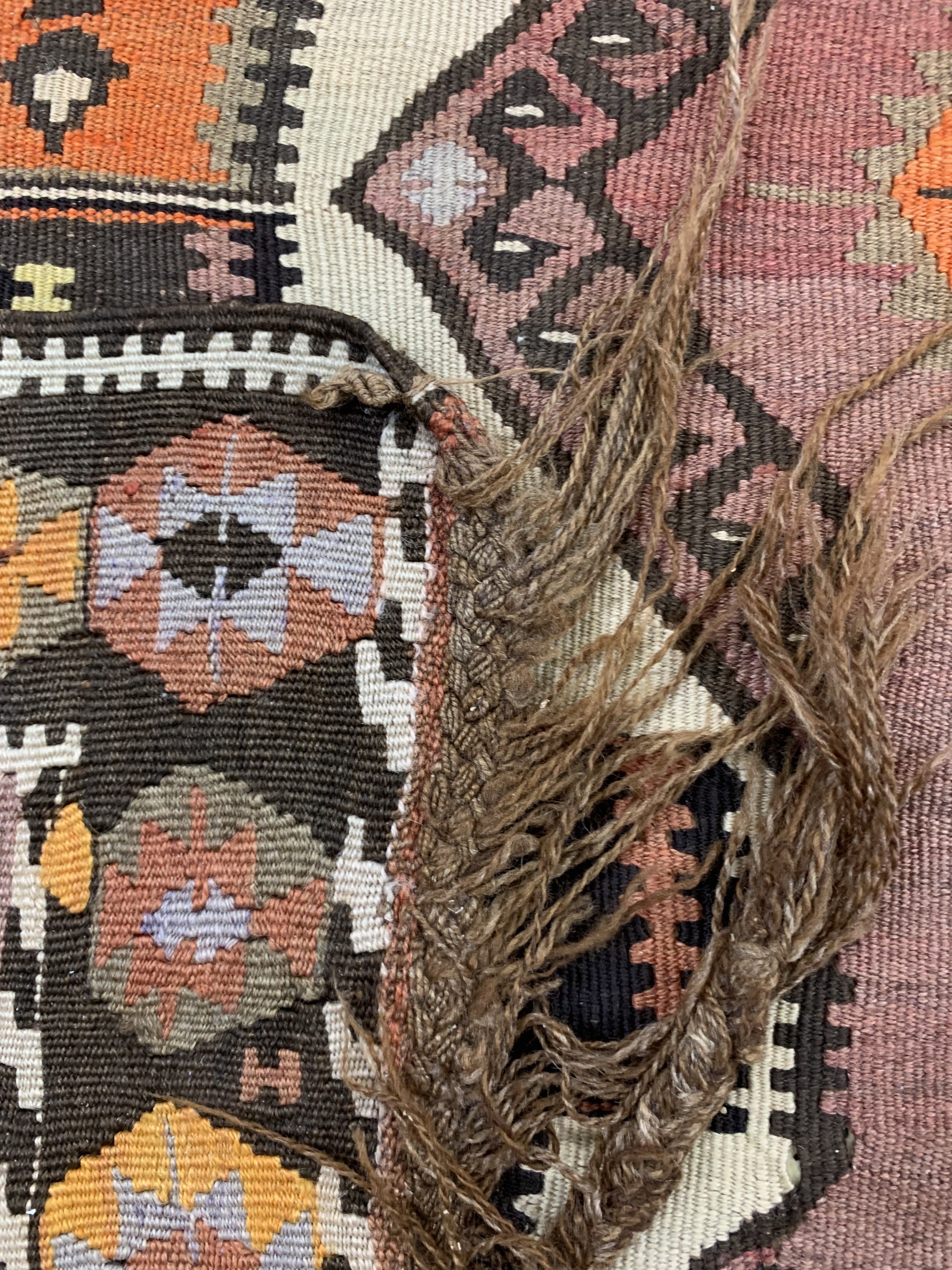Detail e: Kars Kelim alt, Türkei, um 1940/1950, Wolleauf Wolle, ca. 350 x 127 cm, EHZ: 2