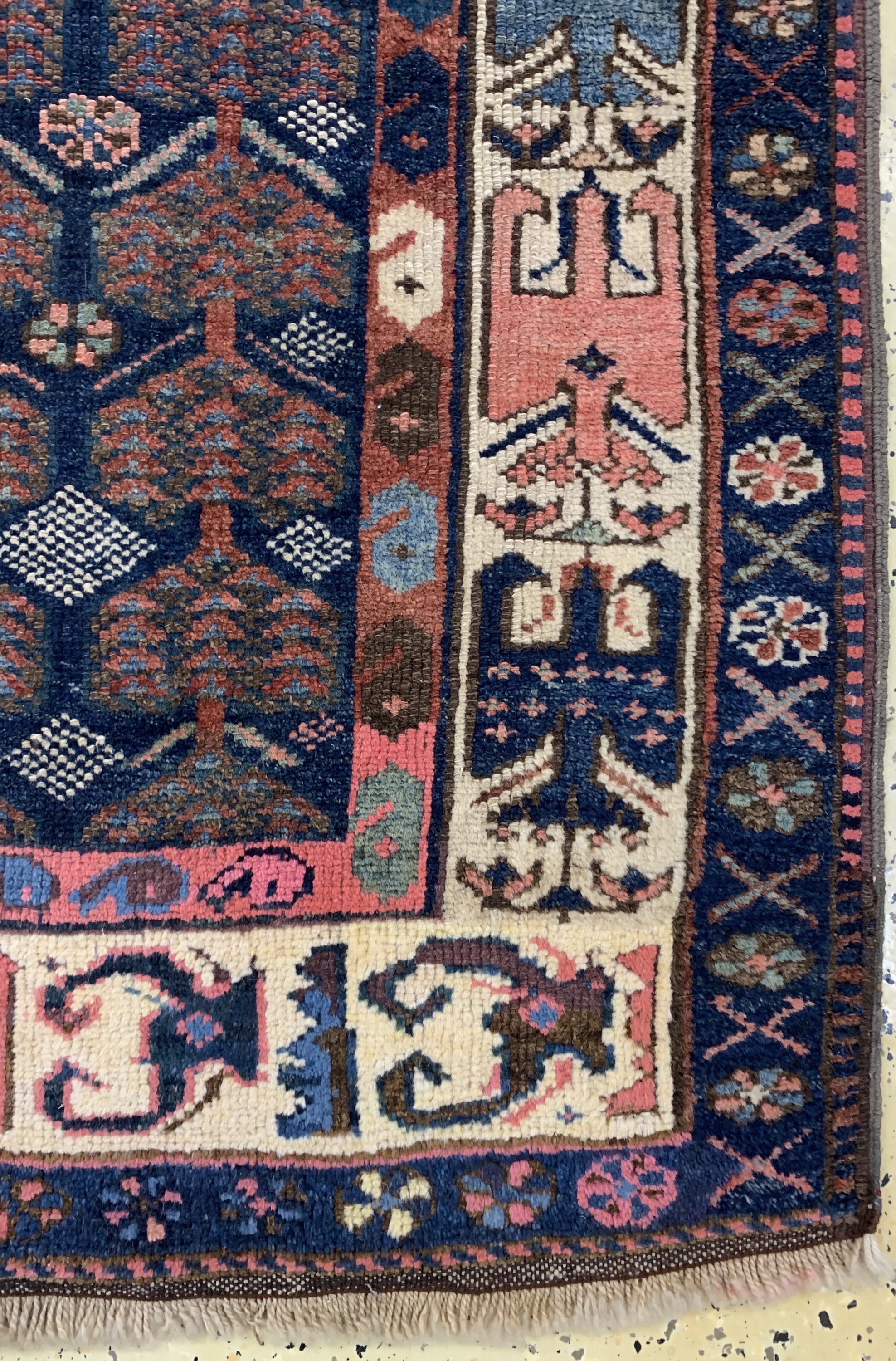 Detail a: Kazak alt, Kaukasus, um 1920/1930, Wolle auf Wolle, ca. 195 x 105 cm, EHZ: 2(kleine Restaurierung)