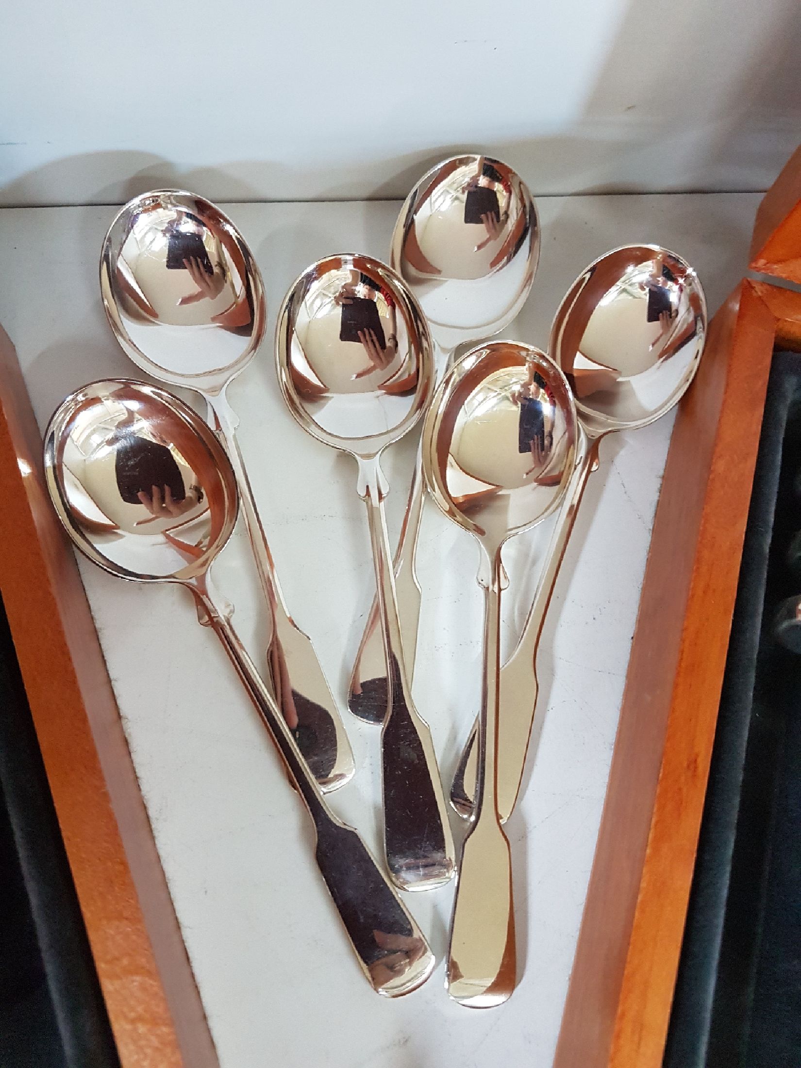 Detail d: Silberbesteckset, Robbe & Berking, Form Spaten, 800er-Silber, 12 Menügabeln, 12 Menümesser, 12 Menülöffel, 12 Kaffeelöffel, 12 Kuchengabeln, in ...
