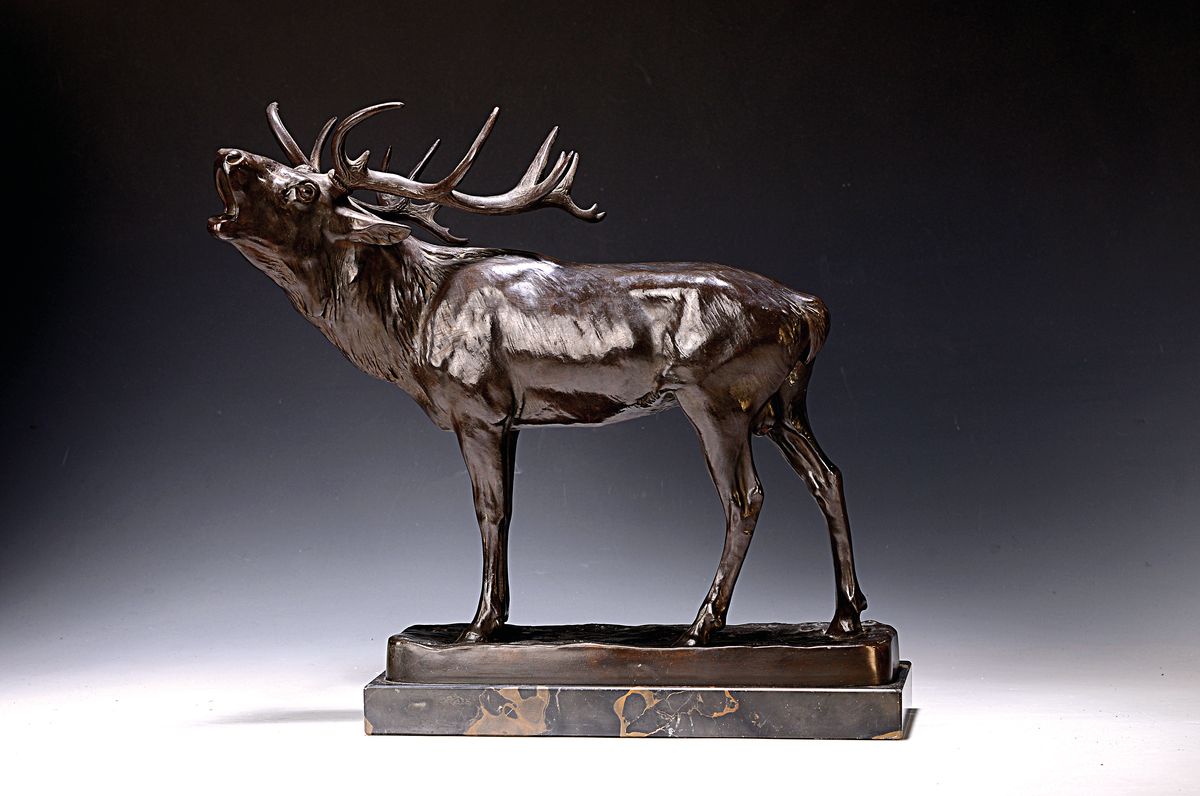 Joseph Franz Pallenberg (nach), 1882-1945, Bronzeplastik, röhrender Hirsch, Entw. um 1904/05, patiniert, signiert, auf schwarzem Sockel, Arretierung ...
