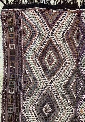 26714557c - Malatya Cicim(2 lanes), Turkey, around 1930, wool on wool, approx. 296 x 145 cm, condition: 2. Rugs, Carpets & Flatweaves
