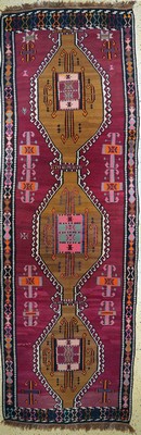 Image 26714562 - Anatol Kilim old, Turkey, around 1950, wool on wool, approx. 420 x 130 cm, condition: 2. Rugs, Carpets & Flatweaves