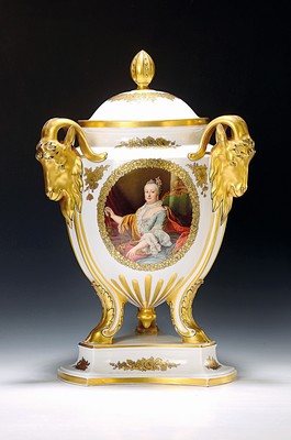 Image 26714568 - Large portrait lid vase, Rosenthal, around 1910/20, porcelain, 3-fold extended stand, three curved goat legs ending in goat heads, rich gold decoration and floral gold painting, picture cartouche on the front side with a portrait of Maria Theresa of Austria after the painting by Martin van Meytens (around 1750), floor mark, rubbed, h. 51 cm