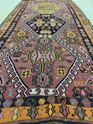 26714573d - Anatol Kilim old, Turkey, around 1950, wool on wool, approx. 306 x 150 cm, condition: 2. Rugs, Carpets & Flatweaves