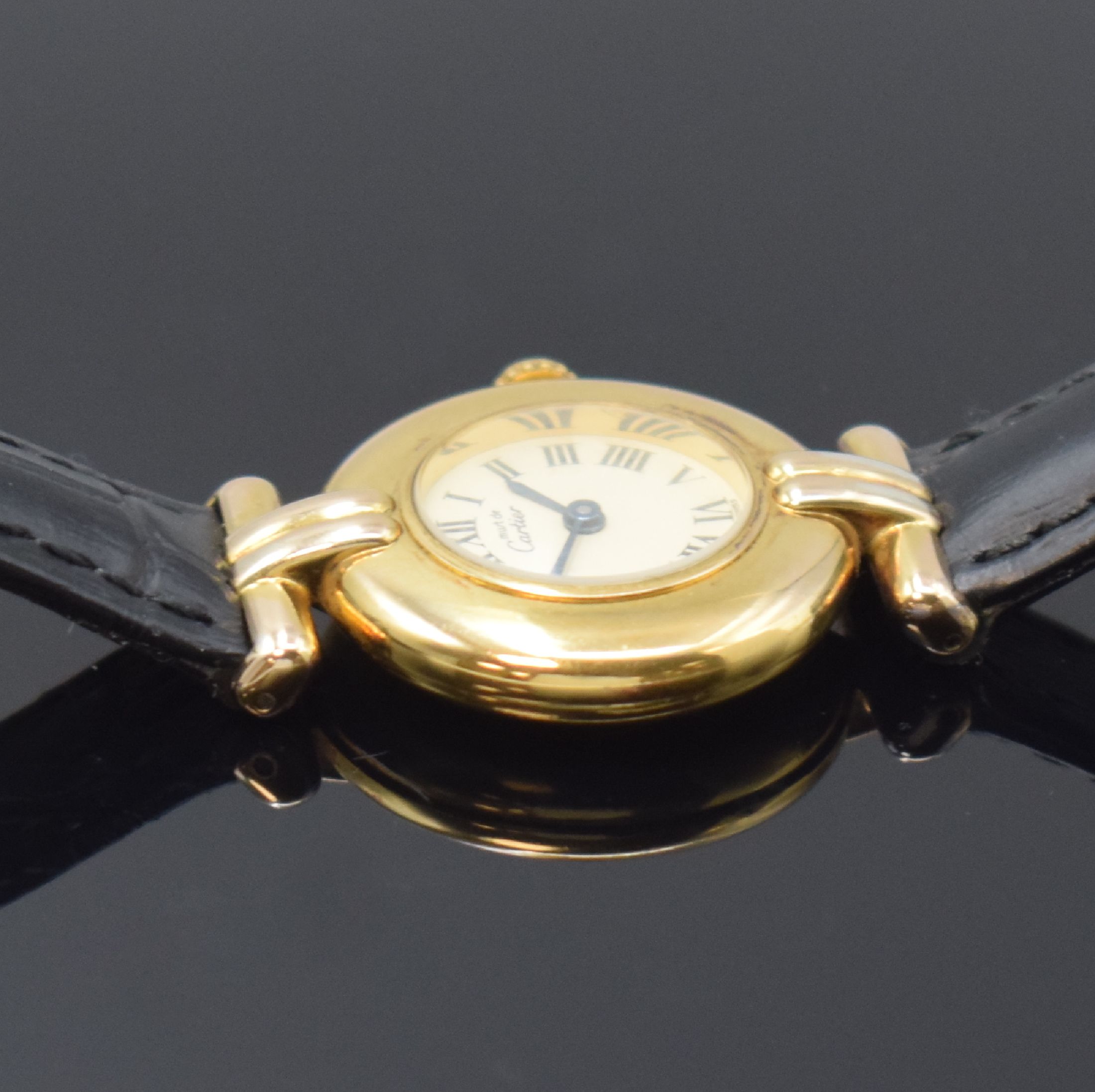 Detail d: CARTIER Must Colisee Damenarmbanduhr Referenz 590002, Schweiz um 1990, quartz, verg. Silbergeh. m. anges. Bandanstößen, Boden 2- fach verschr., ...