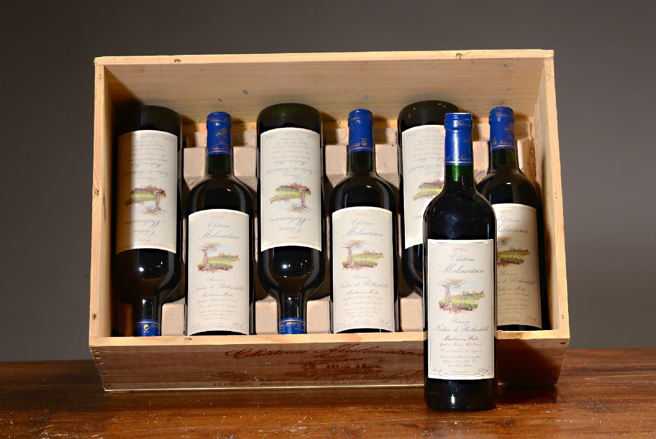 7 Flaschen 2005 Chateau Malmaison, Medoc, Baronne Nadine de Rothschild, grand vin de Bordeaux, je 75cl, orig. verkorkt und unverkostet, orig. ...