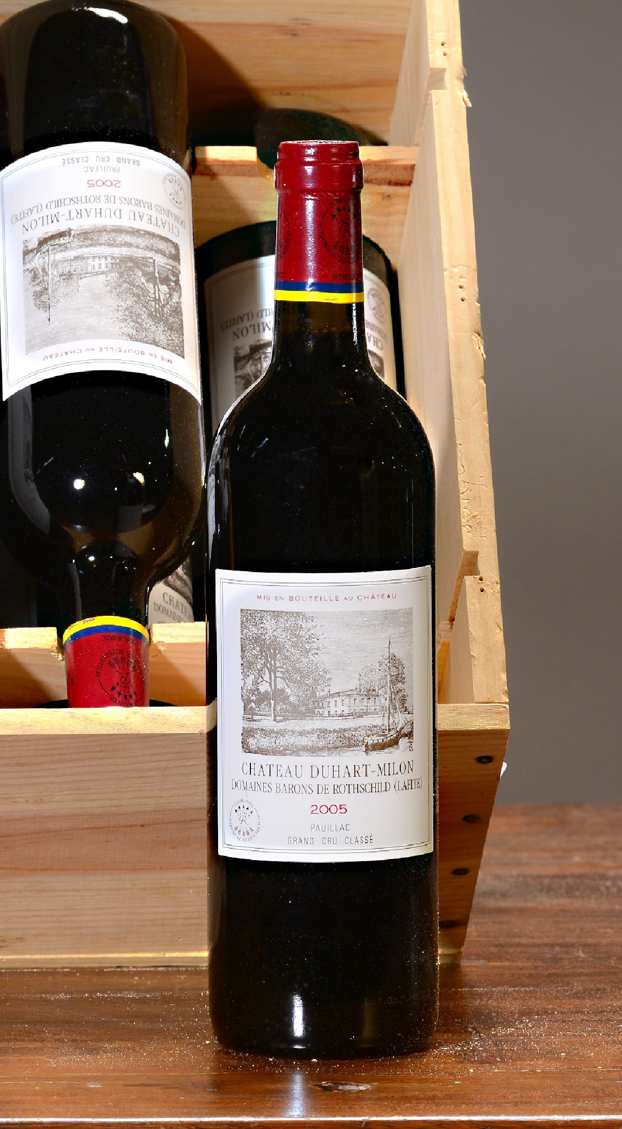 Detail a: 12 Flaschen 2005 Chateau Duhart-Milon, Paulliac, grand cru classé, je 75cl, orig verkorkt und unverkostet, orig. Holzkiste