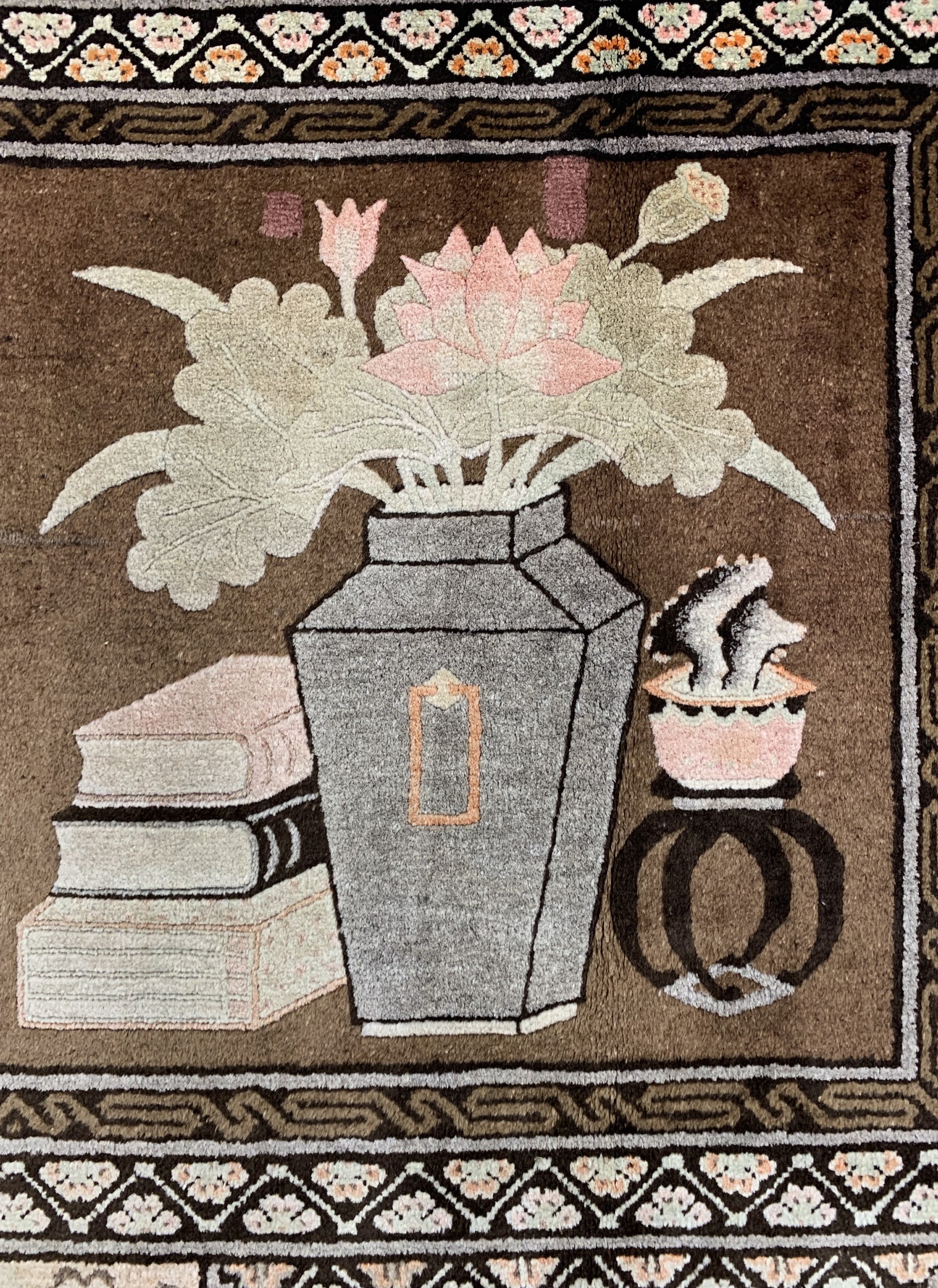 Detail b: Pao Tow antik, China, um 1900, Wolle auf Baumwolle, ca. 200 x 130 cm, EHZ: 2, (kleine Restaurierungen)