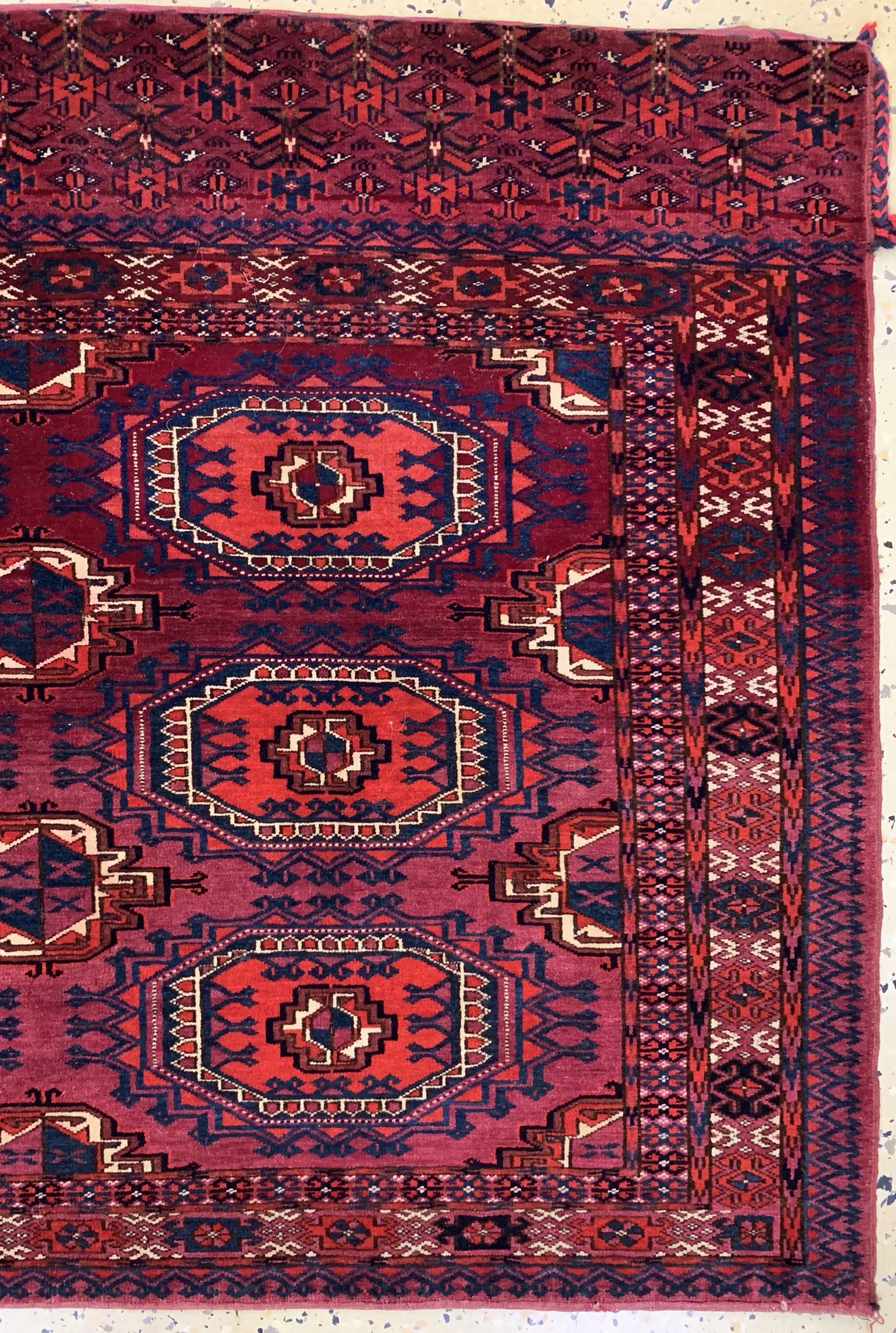 Detail a: Antiker Tekke Tschowal, Turkmenistan, um 1900, Wolle auf Wolle, ca. 146 x 85 cm, EHZ: 2-3