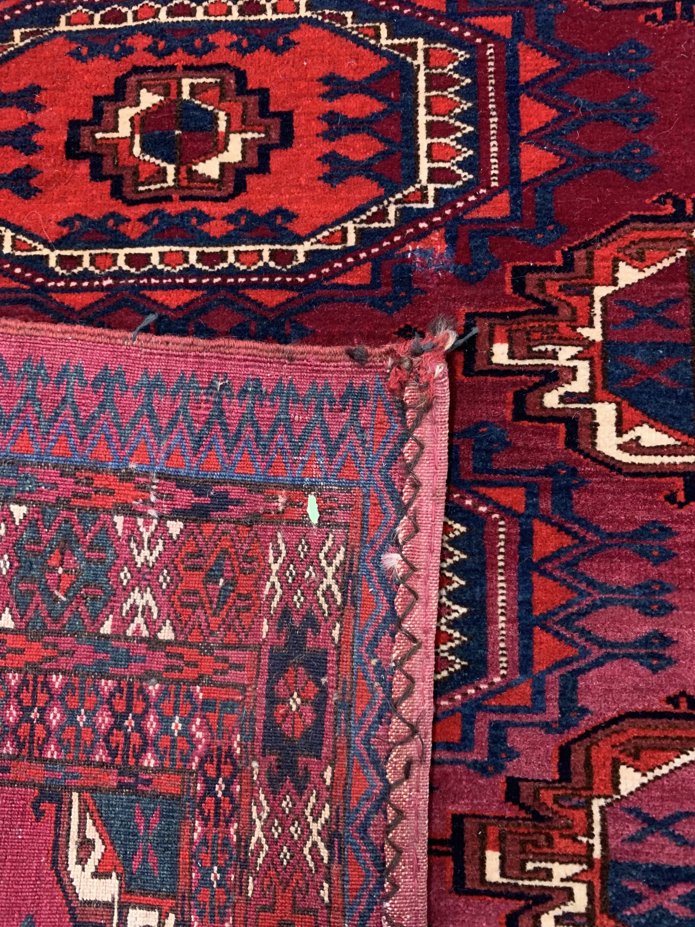 Detail d: Antiker Tekke Tschowal, Turkmenistan, um 1900, Wolle auf Wolle, ca. 146 x 85 cm, EHZ: 2-3