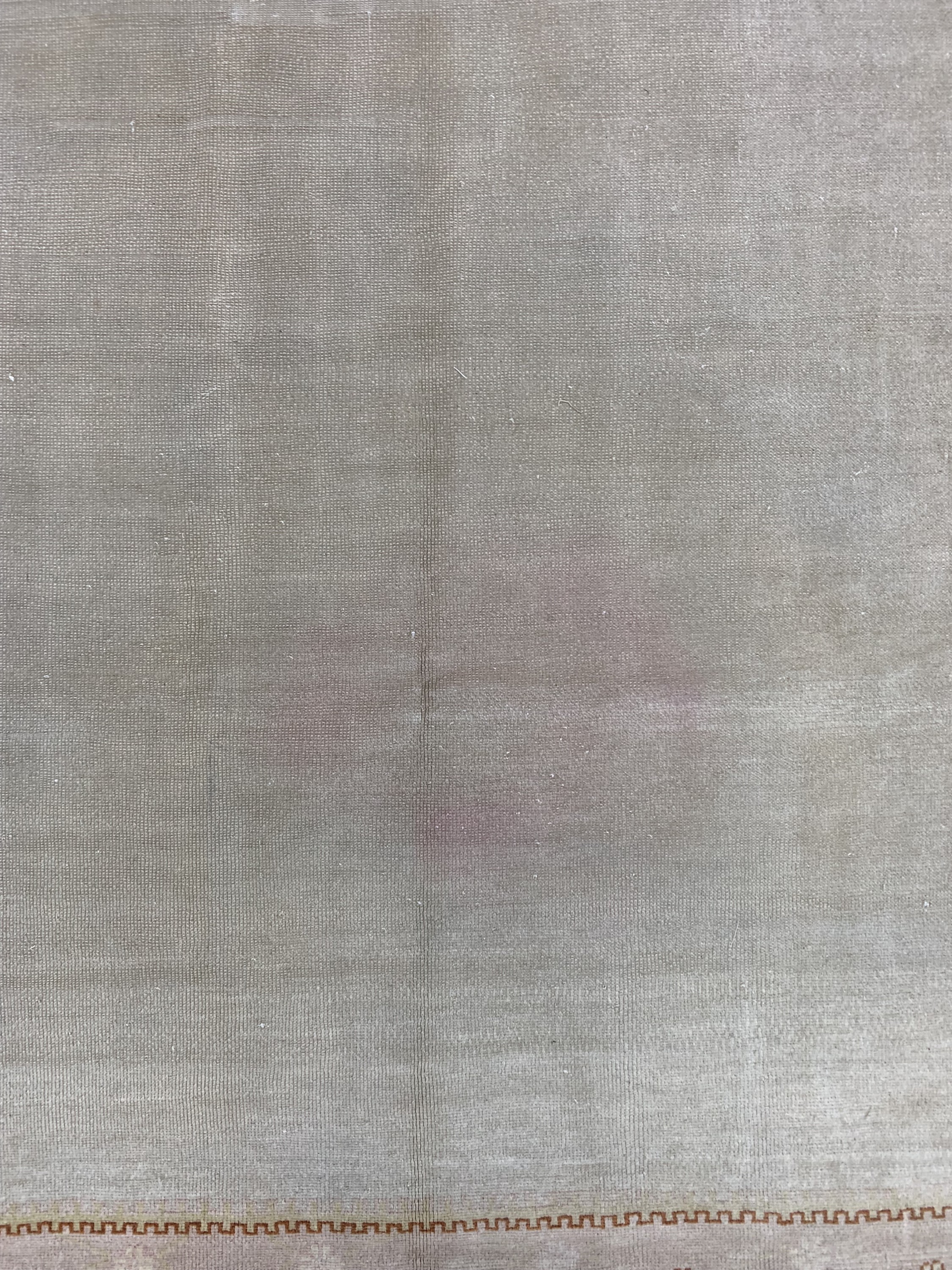 Detail b: Antiker Uschak, Türkei, um 1900, Wolle auf Baumwolle, ca. 445 x 350 cm, EHZ: 3(Fleckig)