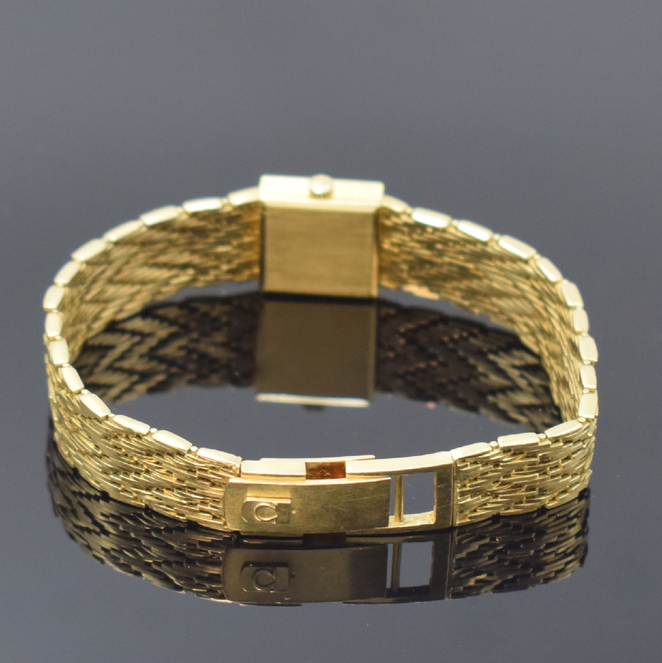 Detail b: OMEGA Damenarmbanduhr in GG 750/000 Referenz 8082, Handaufzug, Schweiz um 1961, 2-teil. Geh., Boden aufgedr., silb. Zifferbl. m. aufgel. Indizes, ...