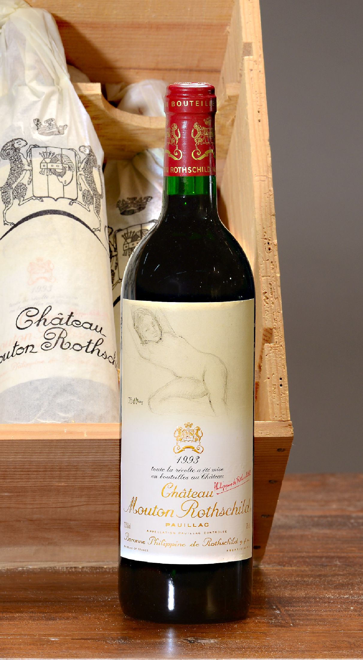 Detail a: 12 Flaschen 1993 Chateau Mouton Rothschild, Paulliac, premier grand cru classé. je 75cl, orig. verkorkt und unverkostet, in orig. Holzkiste