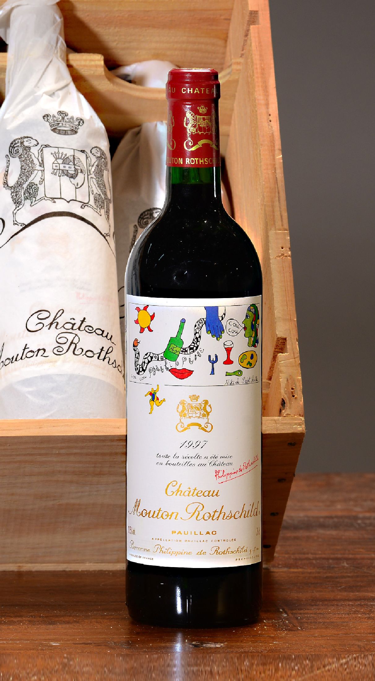 Detail a: 12 Flaschen 1997 Chateau Mouton Rothschild, Paulliac, premier grand cru classé. je 75cl, orig. verkorkt und unverkostet, in orig. Holzkiste