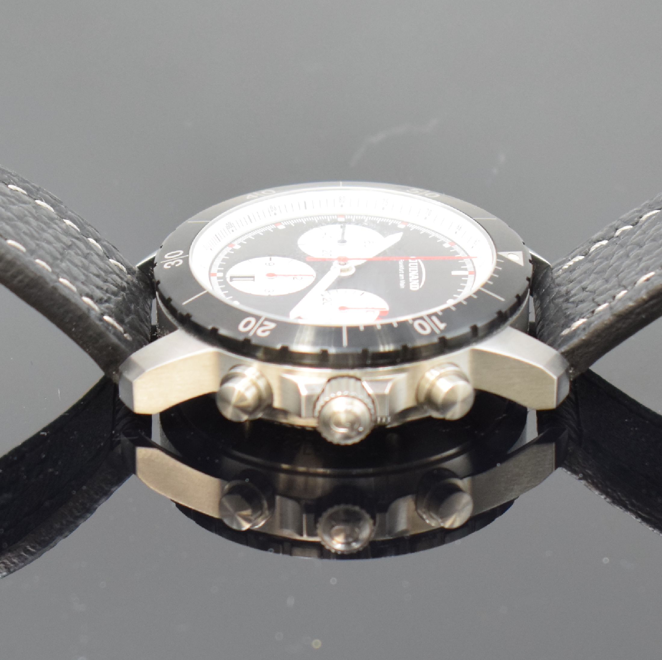 Detail d: GUINAND Jubiläums-Armbandchronograph in Stahl, Automatik, Schweiz/Deutschland um 2016, auf 106 Stk. limitiertes Sondermodell, orig. Lederband m. ...