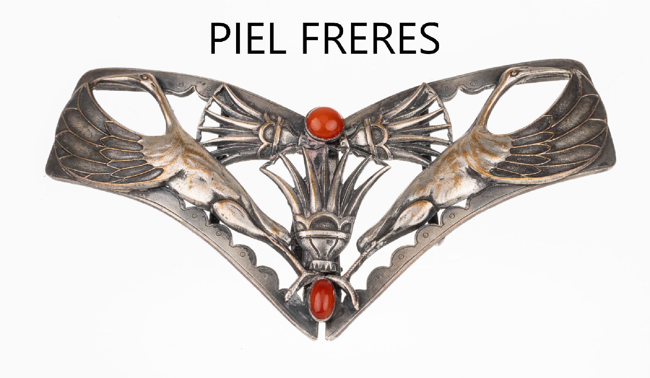 Seltene 2-teilige Gürtelschließe PIEL FRERES, Frankreich um 1900, Metall versilbert, 2 Benu Vögel mit aufwärts gerichteten Schwingen als Zeichen ...