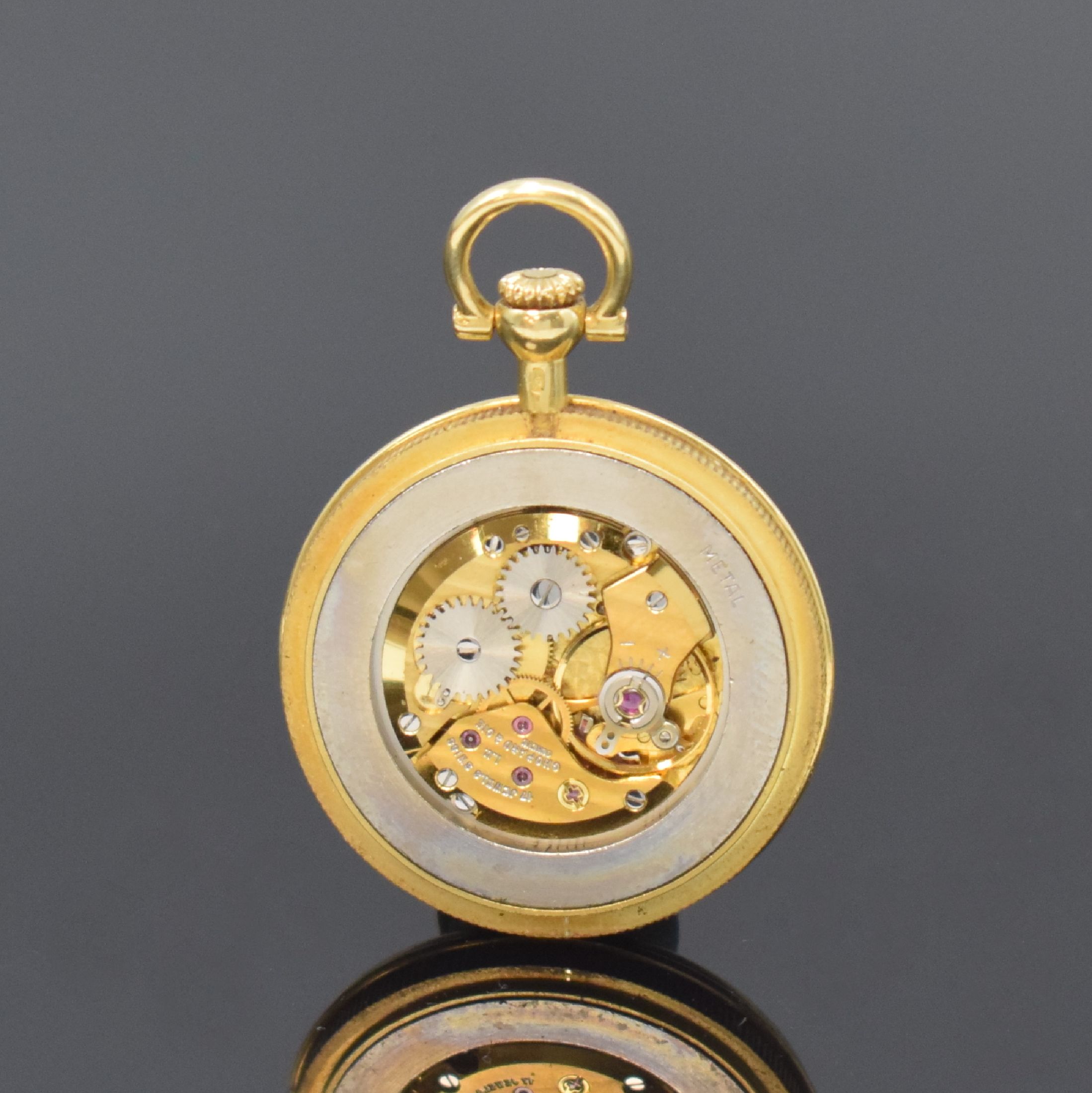 Detail c: CHOPARD Damentaschenuhr in GG 750/000, Schweiz um 1980, Handaufzug, glattes Geh. m. geripptem Rand, Boden aufgedr., weißes Zifferbl., röm. Zahlen, ...