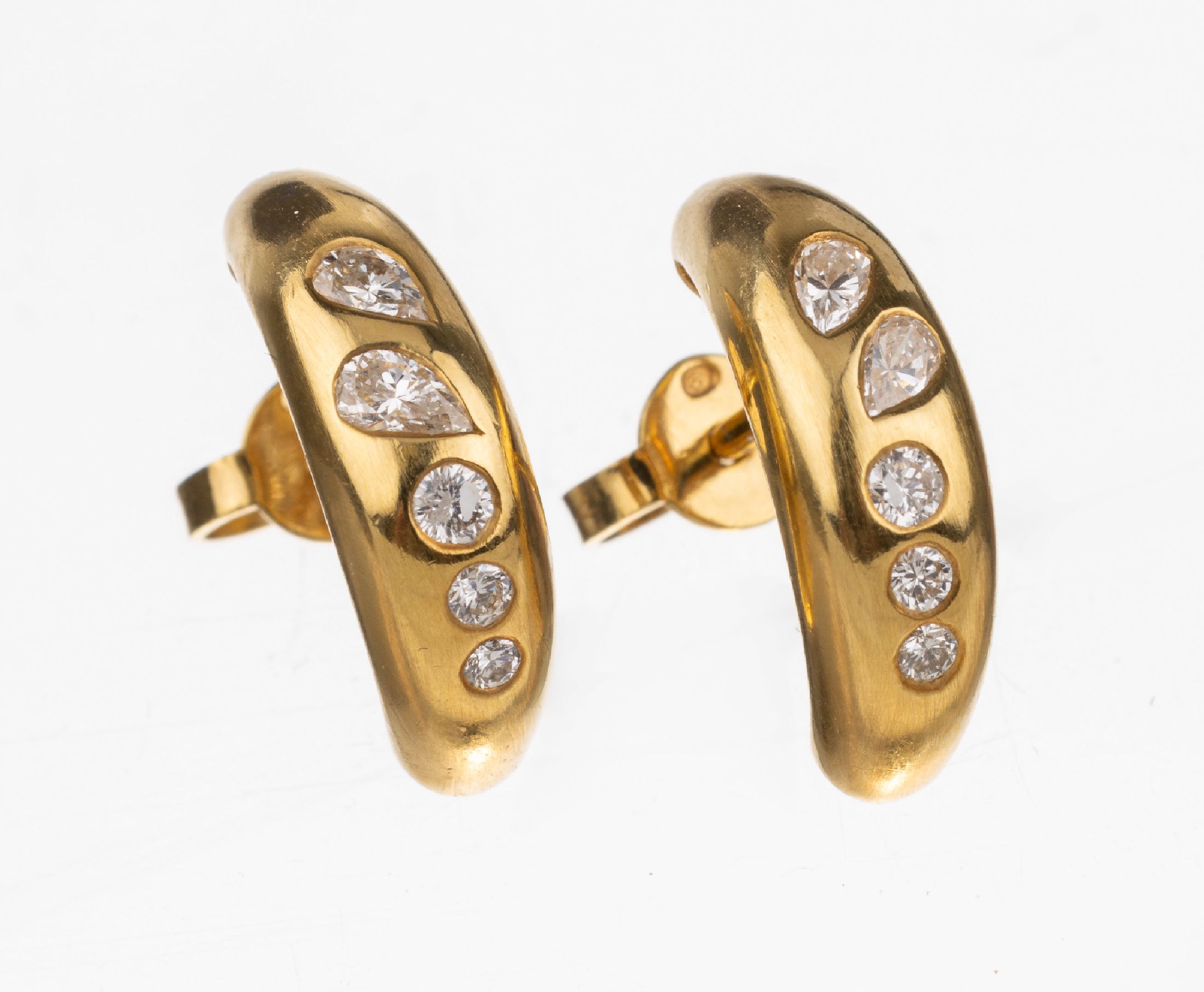Paar 18 kt Gold Diamant Ohrstecker, GG 750/000, 4 Diamant-Tropfen und 6 Brillantenzus. ca. 0.48 ct Weiß/si, total ca. 4.8 g, L. ca. 1.5 cm