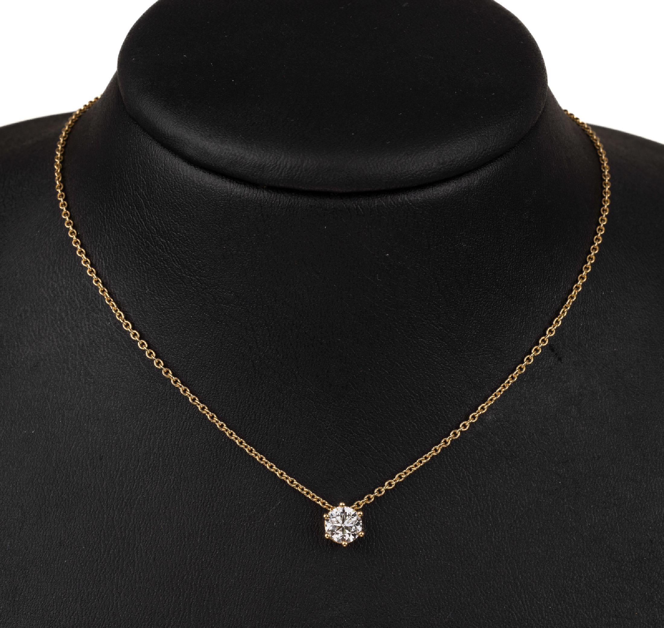 18 kt Gold Brillant Anhänger, GG 750/000, an Kette GG 750/000, Brillant-Solitär 1.00 ct Weiß(H)/vs3, Krappenfassung, L ca. 44 cm, ...