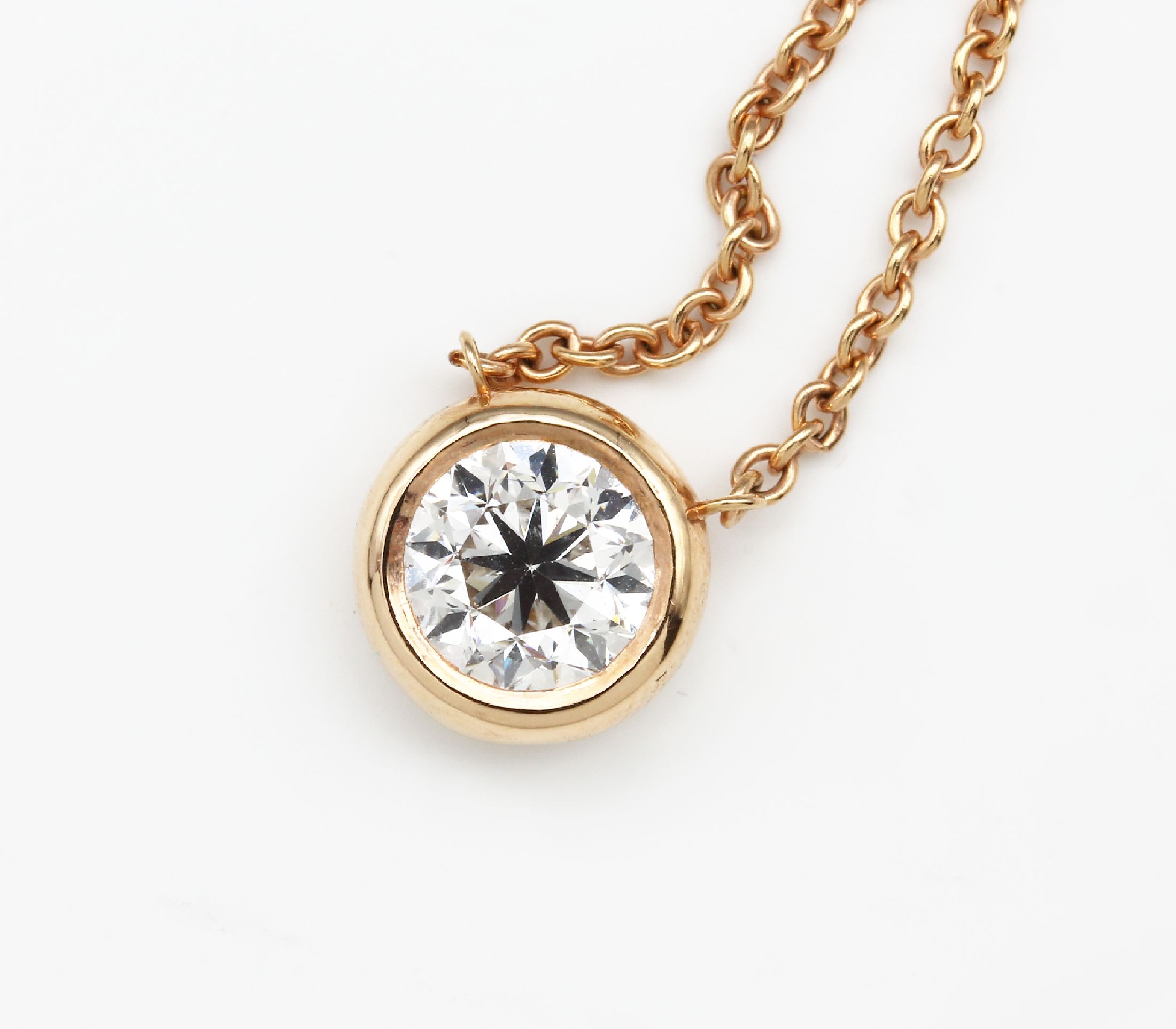 Detail a: 18 kt Gold Brillant Anhänger, RG 750/000, an 18 kt Gold Kette, RG 750/000, Brillant Solitär in Zargenfassung 1.00 ct Weiß (H)/vs1,L ca. 45 cm, ...