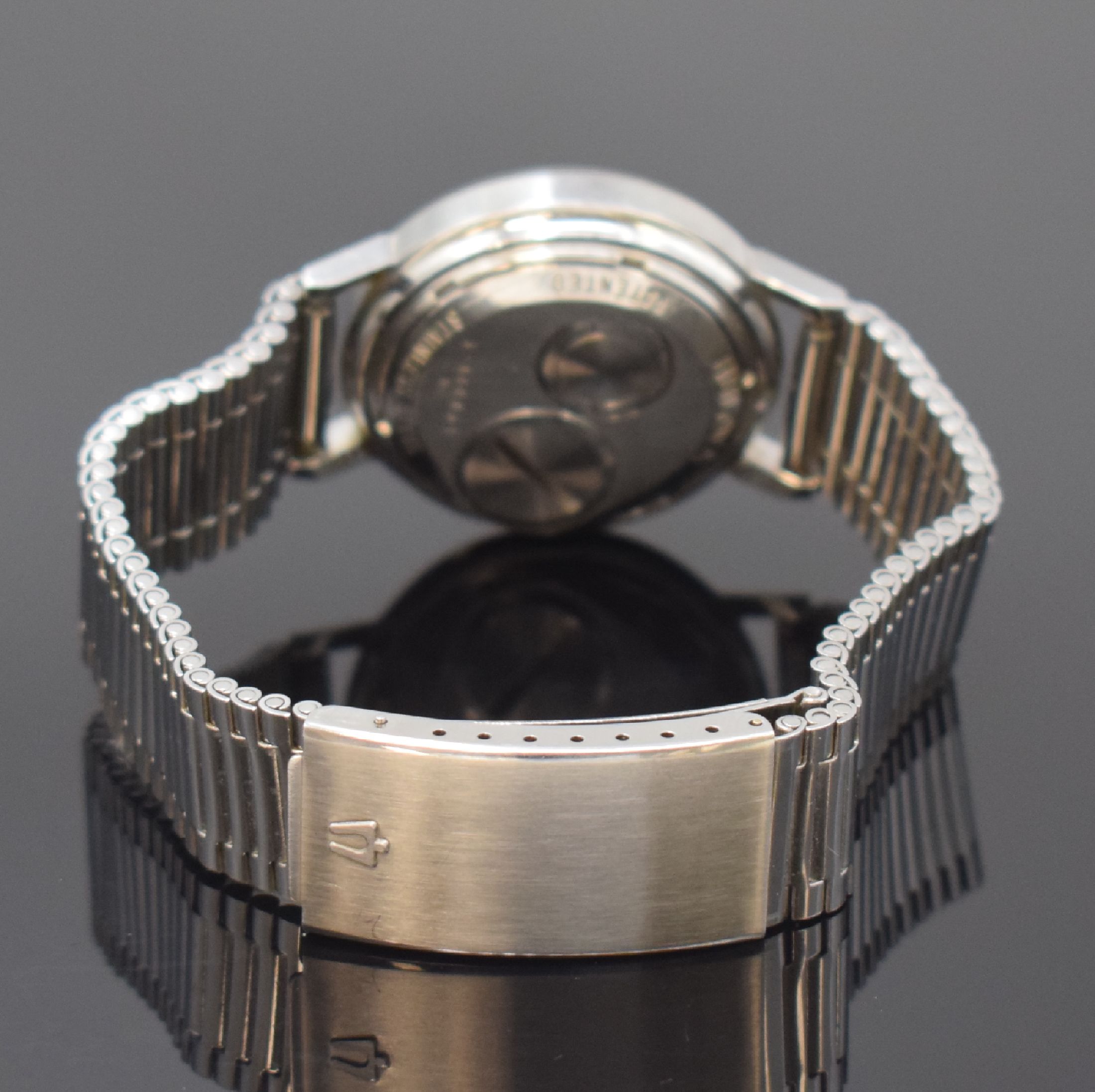 Detail b: BULOVA Herrenarmbanduhr Accutron Spaceview, Schweiz um 1968, Edelstahlgeh., Boden verschr., sichtbares Stimmgabelschwingerwerk, Batteriefach u. ...