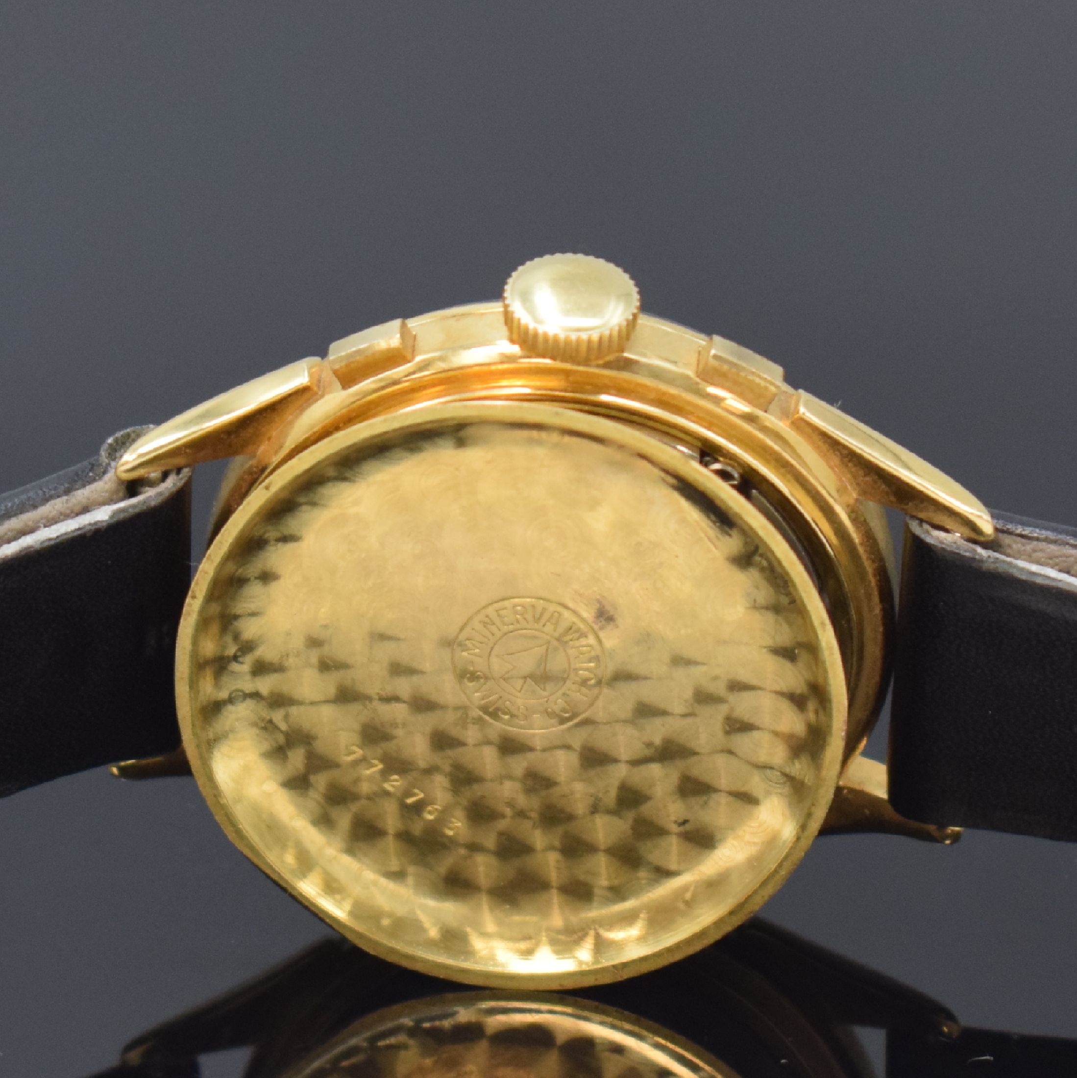 Detail e: MINERVA eleganter Schaltradchronograph Kaliber Valjoux 72 in GG 750/000, Schweiz um 1955, Handaufzug, 3-teil. Gehäuse, Boden u. Glasrand aufgedr., ...