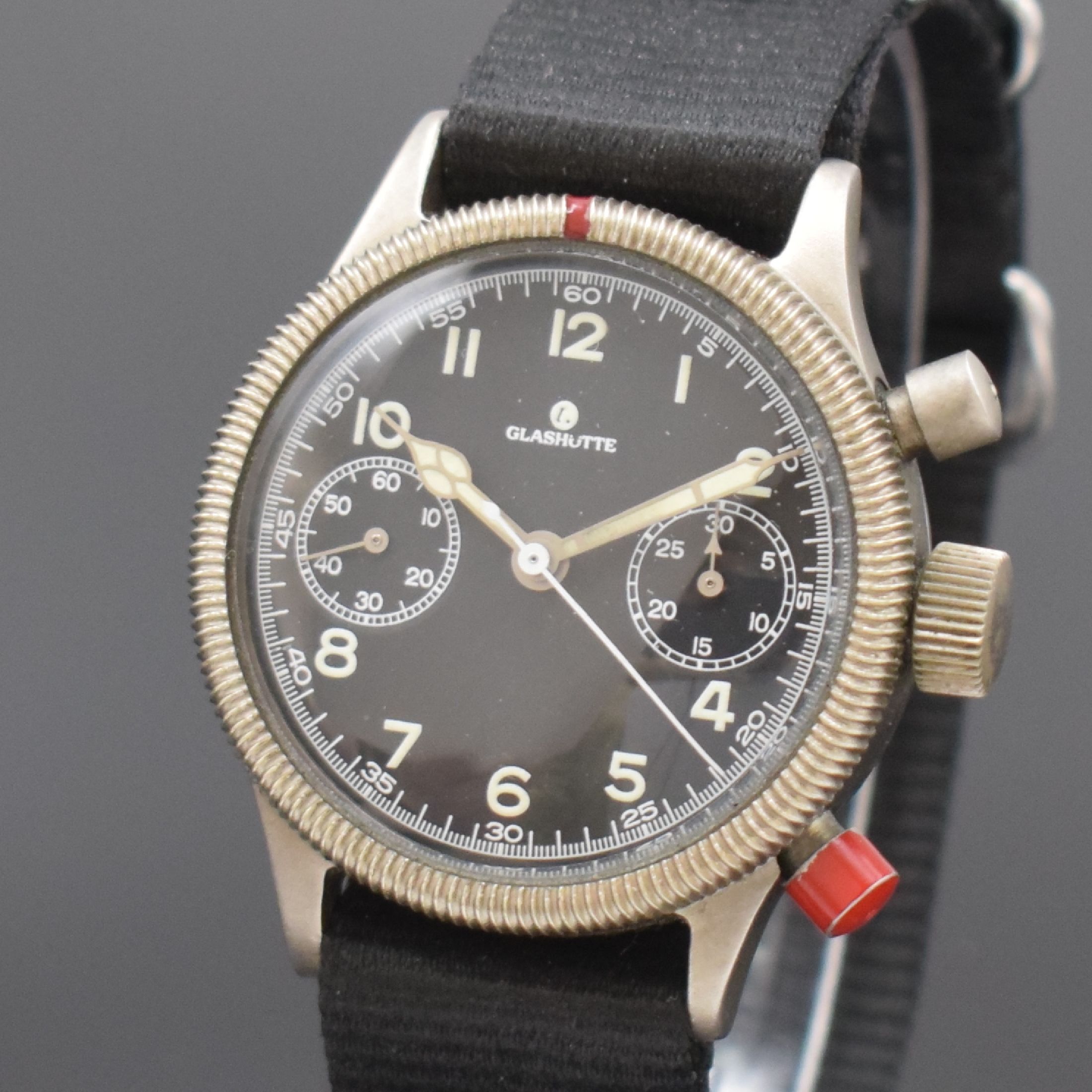 Detail a: TUTIMA GLASHÜTTE Urofa 59 Flyback- Schaltradchronograph, Deutschland um 1940, Handaufzug, vern. Gehäuse m. Drehlünette, Edelstahlboden verschr., ...