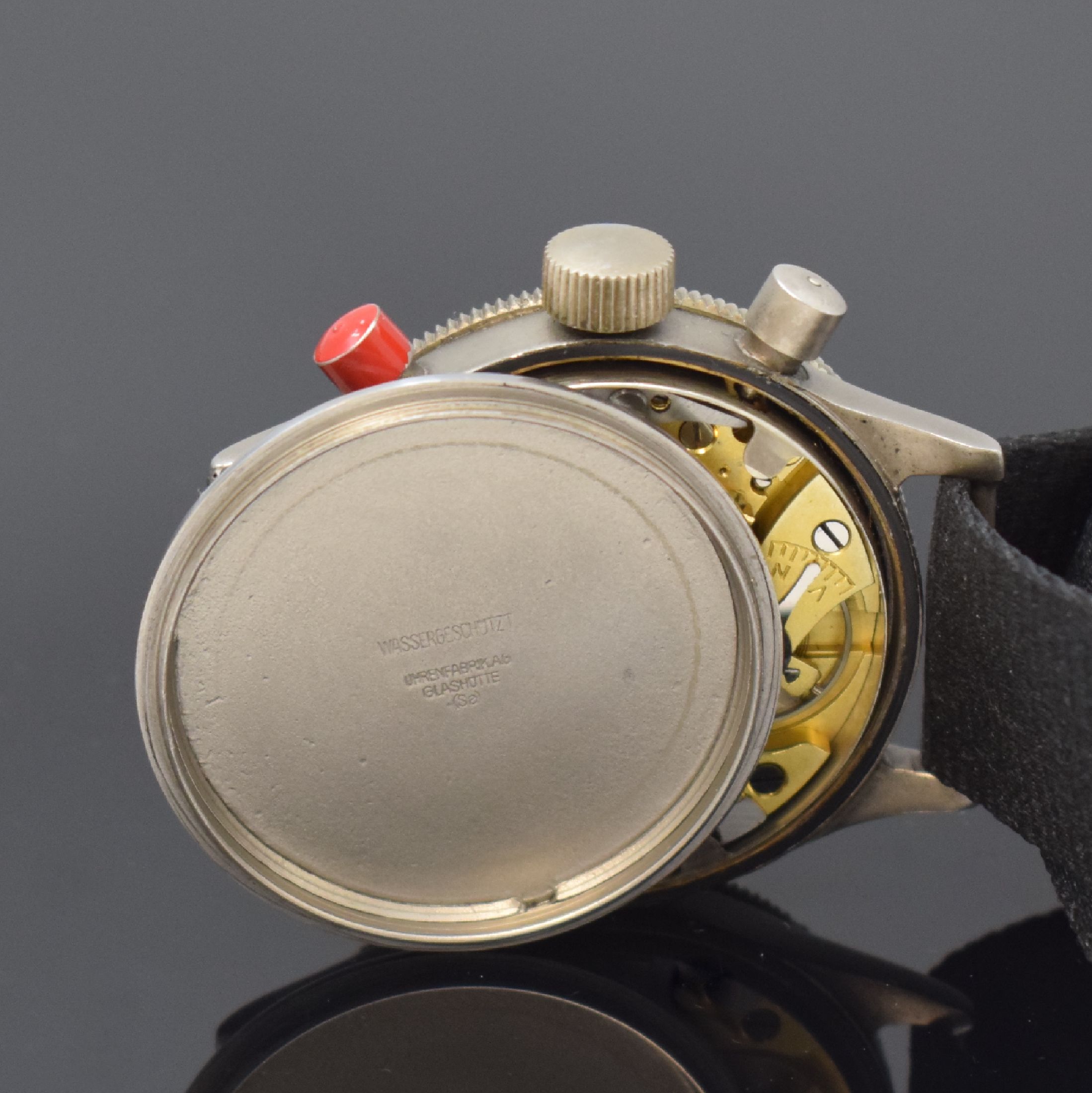 Detail e: TUTIMA GLASHÜTTE Urofa 59 Flyback- Schaltradchronograph, Deutschland um 1940, Handaufzug, vern. Gehäuse m. Drehlünette, Edelstahlboden verschr., ...