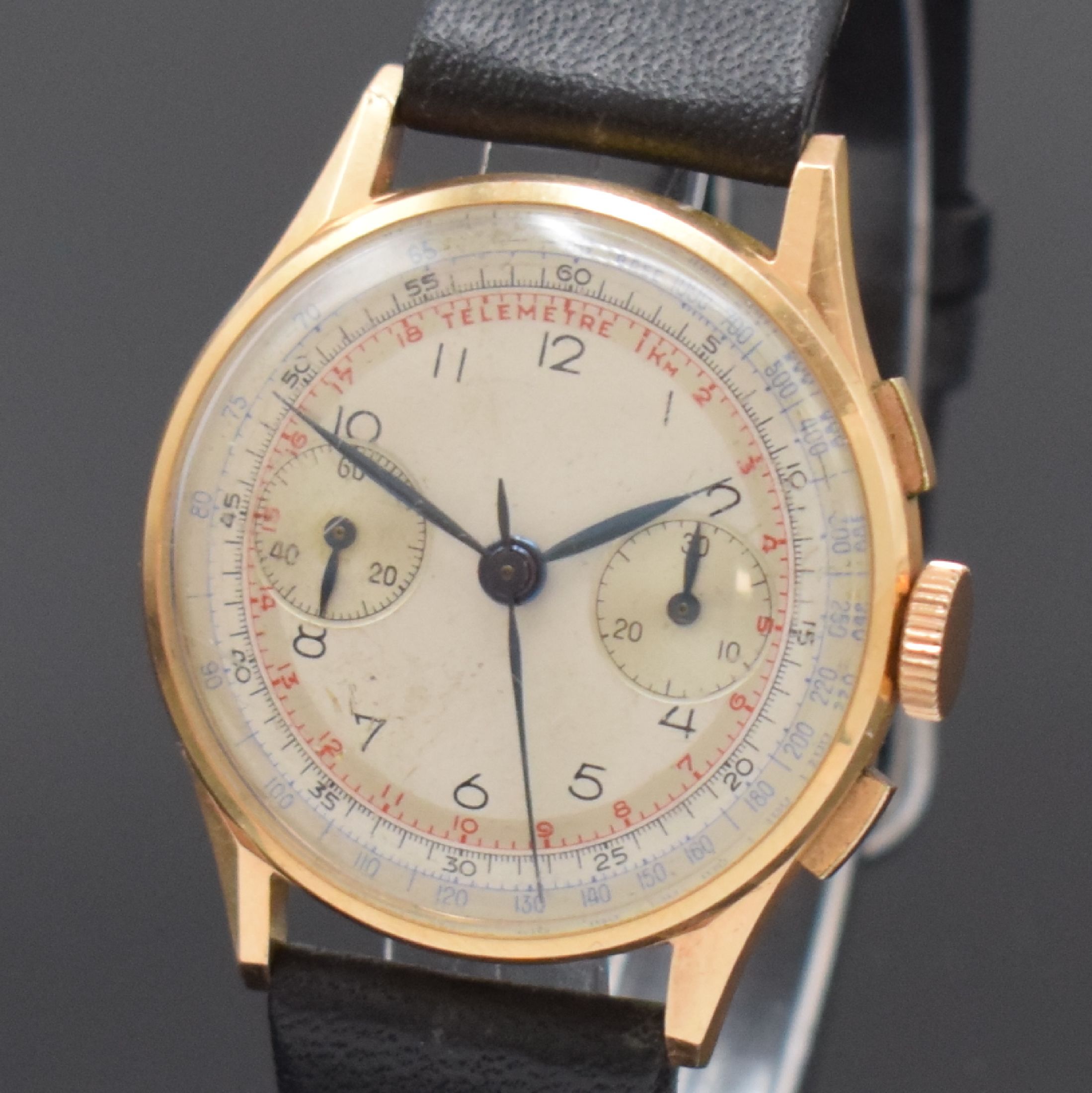 Detail a: LANDERON Armbandchronograph in RG 750/000, Schweiz um 1955, Handaufzug, Boden u. Glasrand aufgedr., Geh. dell., silb. Zifferbl. m. arab. Zahlen, ...