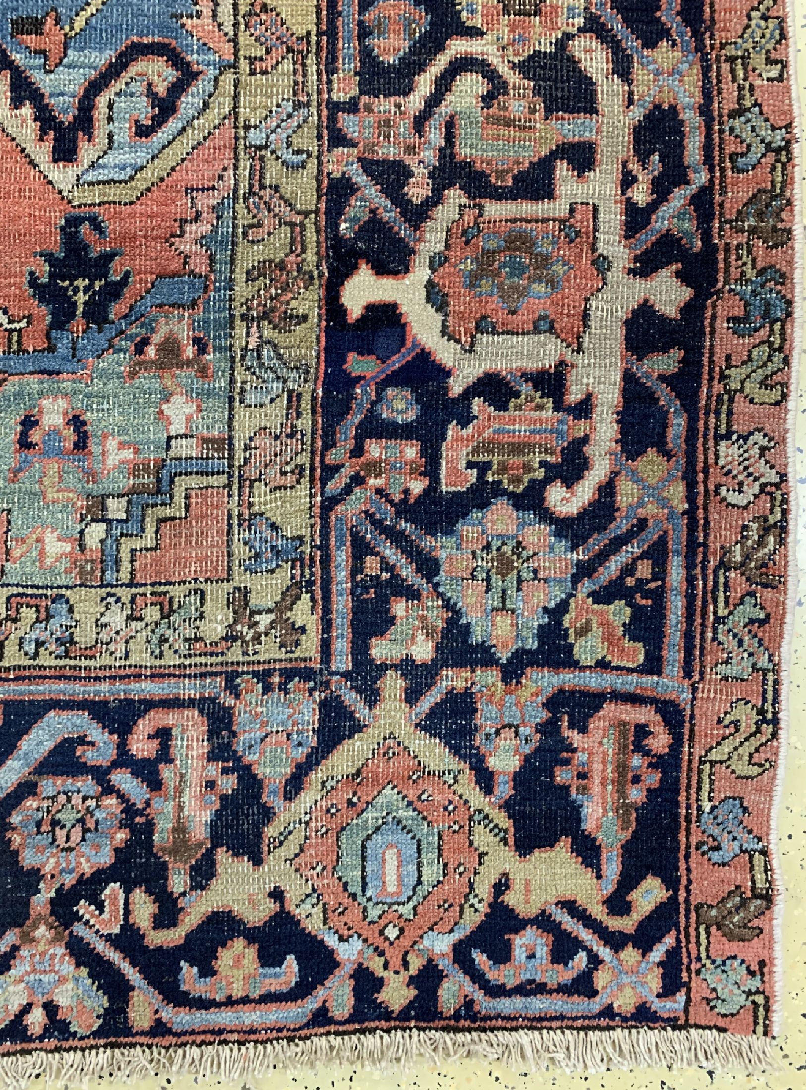 Detail a: Antiker Heriz, Persien, um 1900, Wolle auf Baumwolle, ca. 360 x 290 cm, EHZ: 3-4