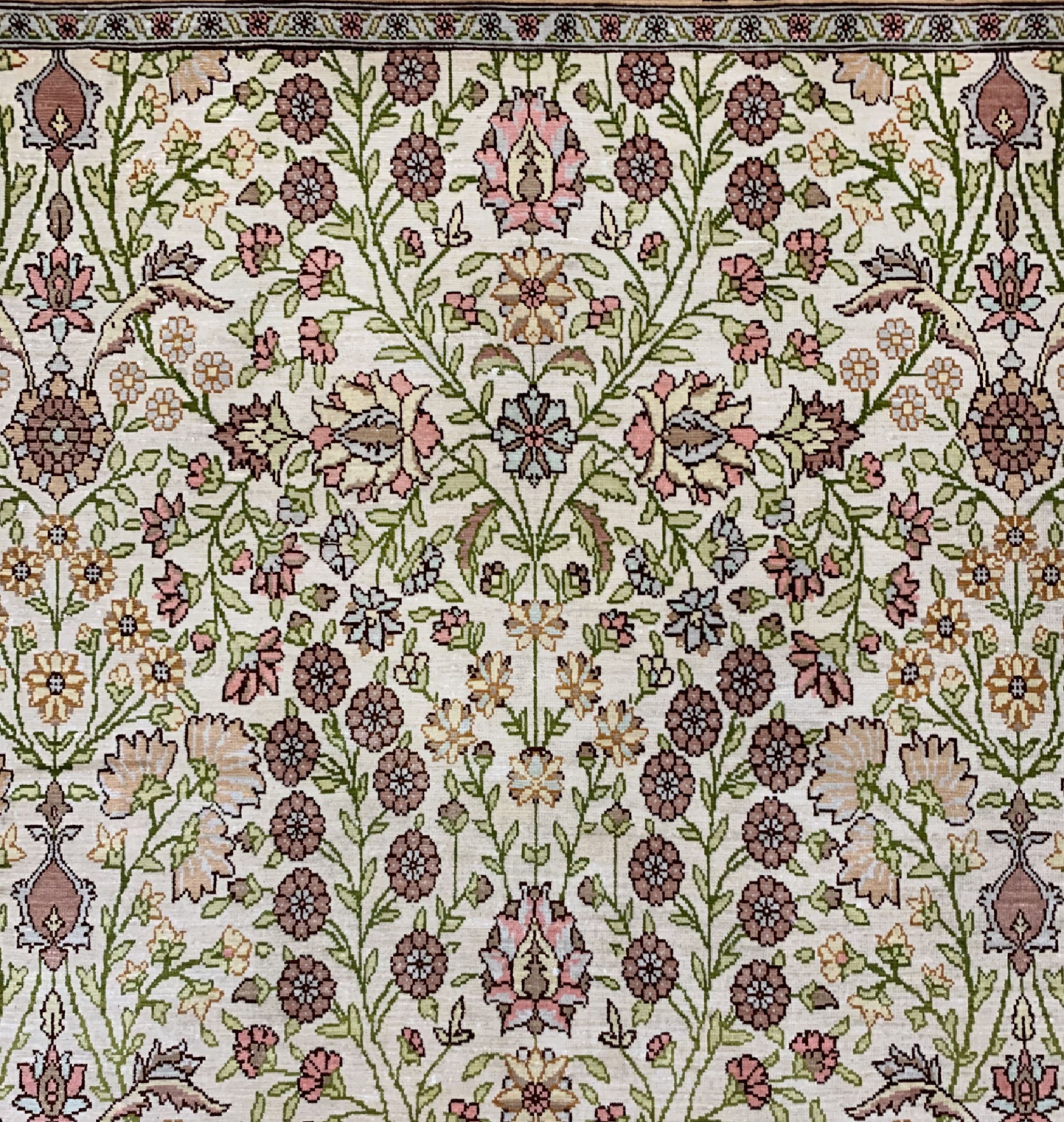 Detail c: Hereke Seide fein signiert, Türkei, um 1960, reine Naturseide, ca. 112 x 70 cm, EHZ: 1-2
