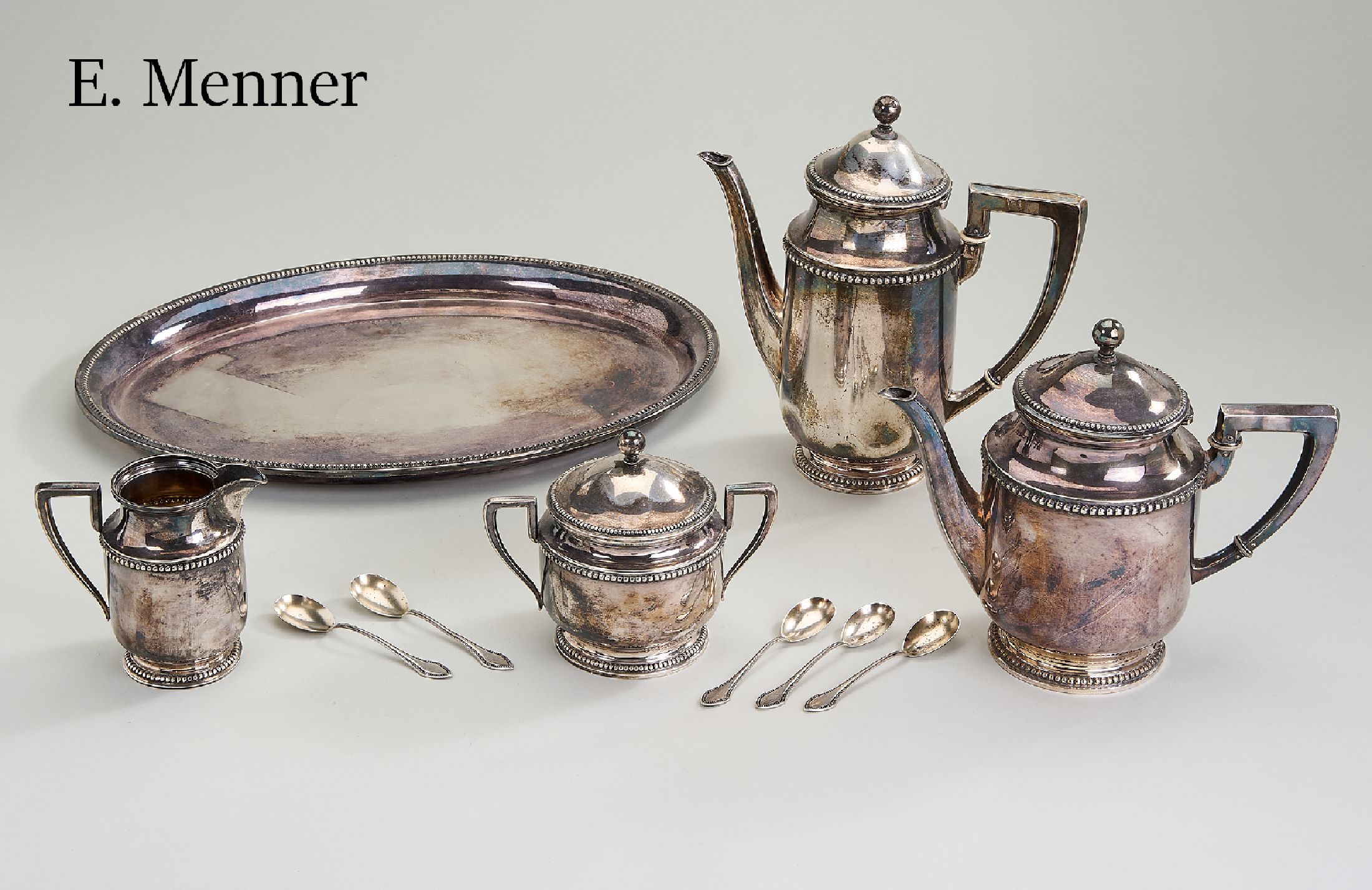 5-teiliges Kaffee/Teeservice, deutsch, 835er Silber, Meistermarke E. Menner, Stuttgart, best. aus: Kaffee- und Teekanne (Deckel mit Scharnier, ...