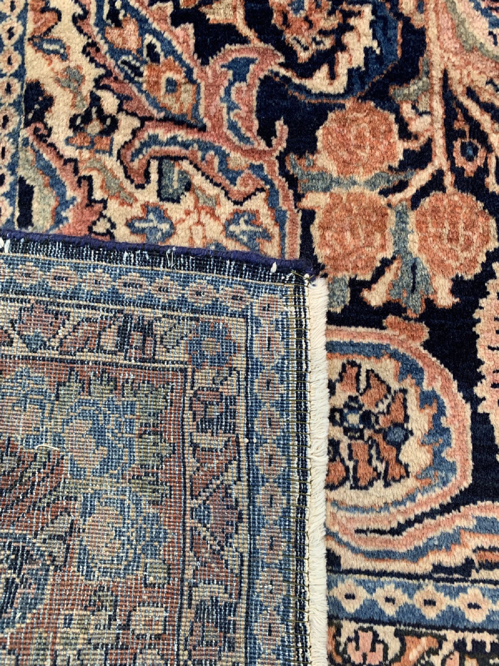 Detail e: Us Re-Import Sarogh, Persien, um 1910/1920,Korkwolle auf Baumwolle, ca. 270 x 185 cm, gereinigt, EHZ: 1-2
