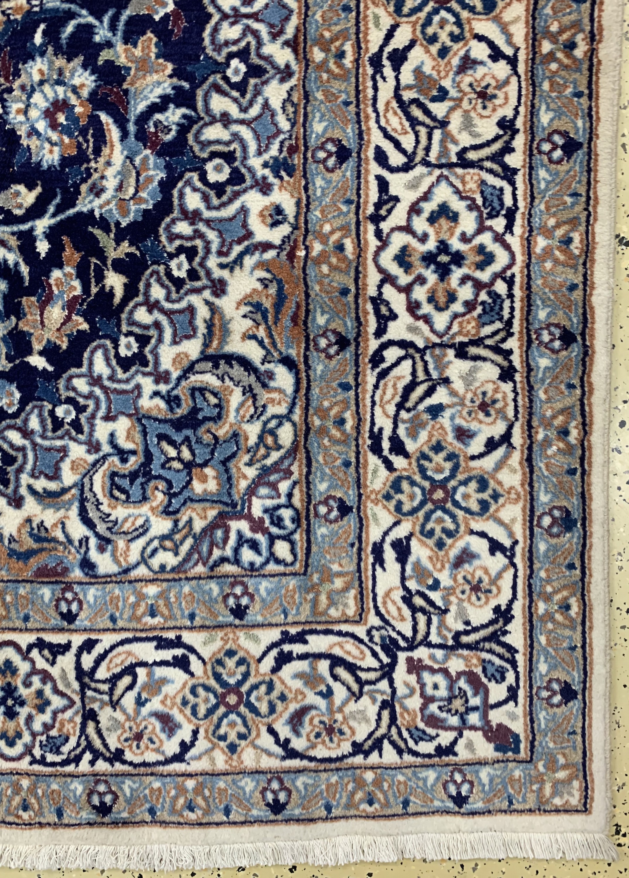 Detail a: Nain, Persien, ca. 40 Jahre, Wolle auf Baumwolle, ca. 300 x 192 cm, Reinigungsbedürftig, EHZ: 2