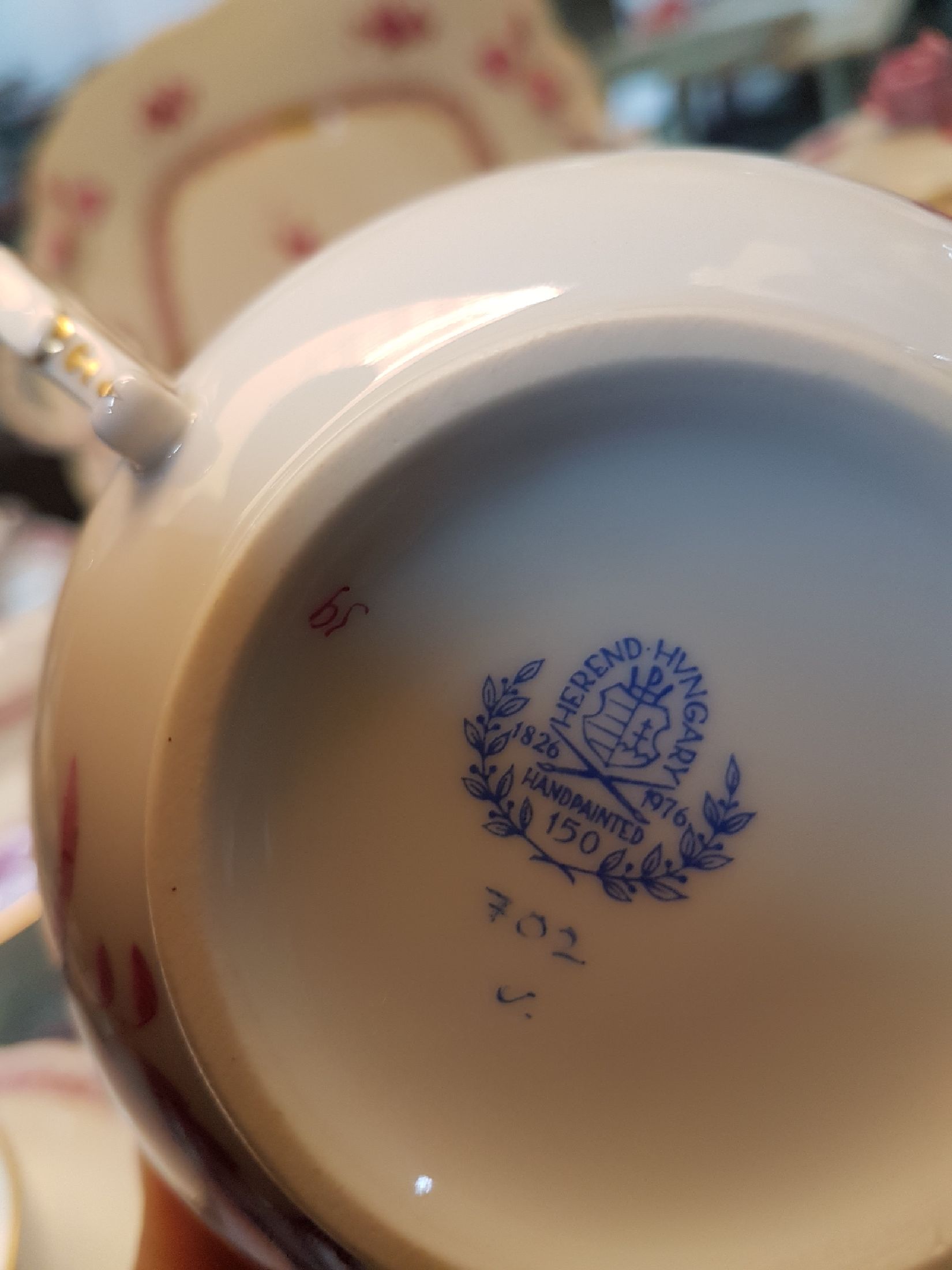 Detail f: Teeservice, Herend Ungarn, Dekor Apponyi purpur, Teekanne, Zuckerdose, Milchkännchen, 6 Tassen mit Untertassen, 6 Gebäckteller 16.5cm, eckige ...