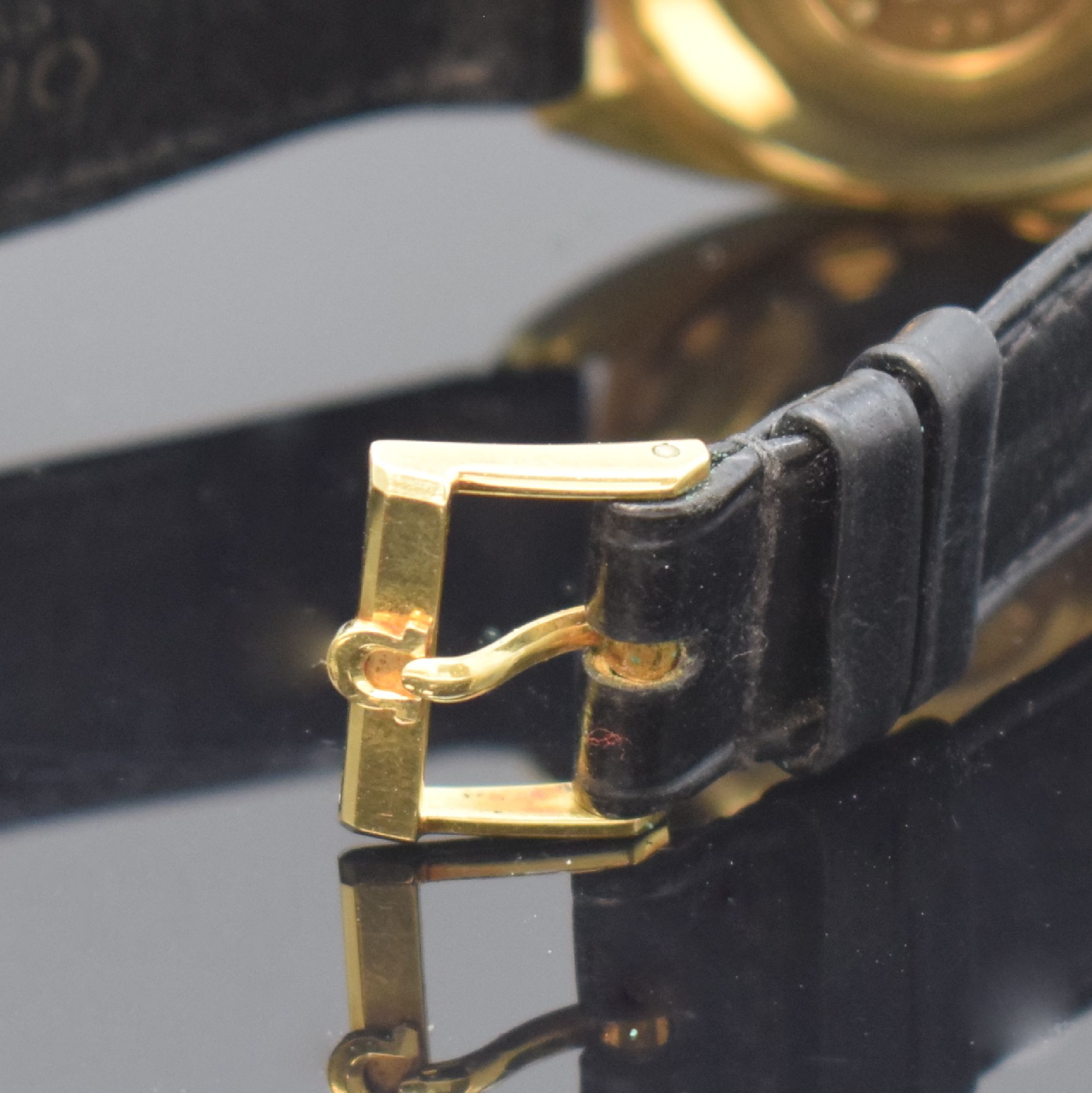 Detail g: OMEGA Herrenarmbanduhr Constellation Chronometer in GG 750/000 Referenz 168009 / 168017, Schweiz um 1967, Automatik, Boden m. Darst. Sternwarte ...