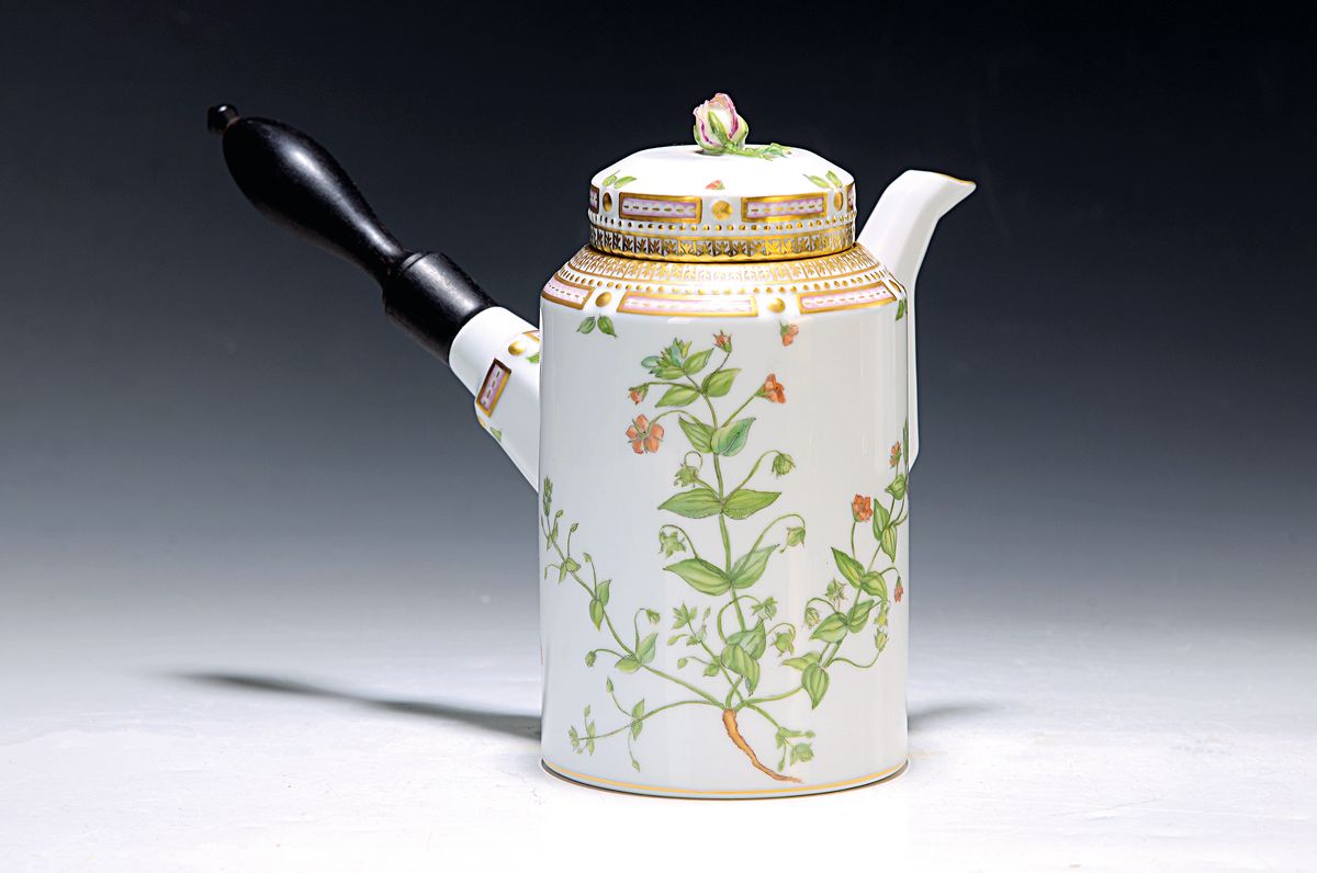 Schokoladenkanne, Kgl. Kopenhagen, Serie Flora Danica, Aragallis arvensis, handbemalt, Goldstaffage, Ebenholzhenkel, H. ca. 17.5cm