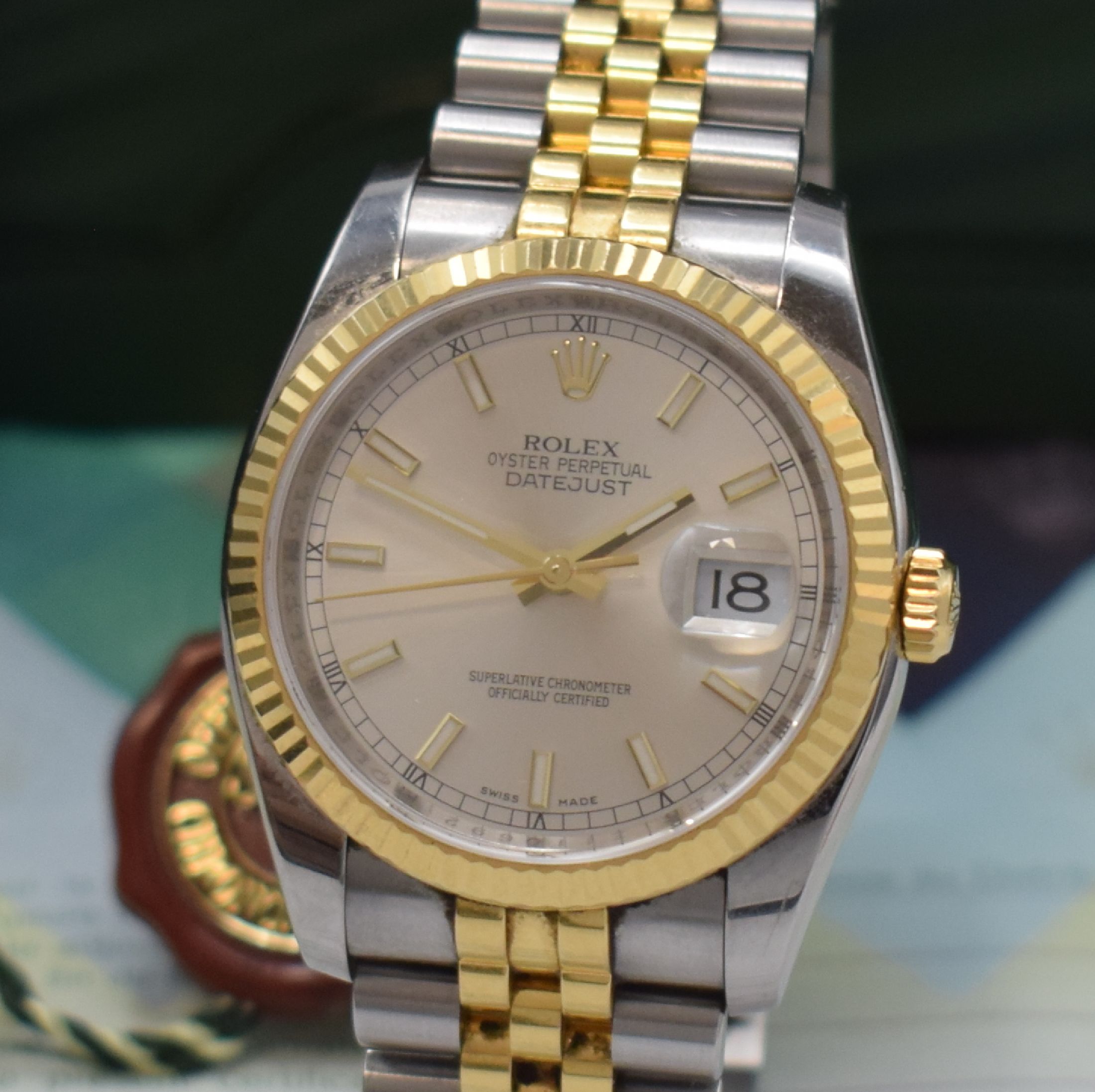 Detail a: ROLEX Herrenarmbanduhr Oyster Perpetual Datejust Referenz 116233, Automatik, Z- Serie, LC 100, Chronometer der Superlative in Edelstahl/Gold ...