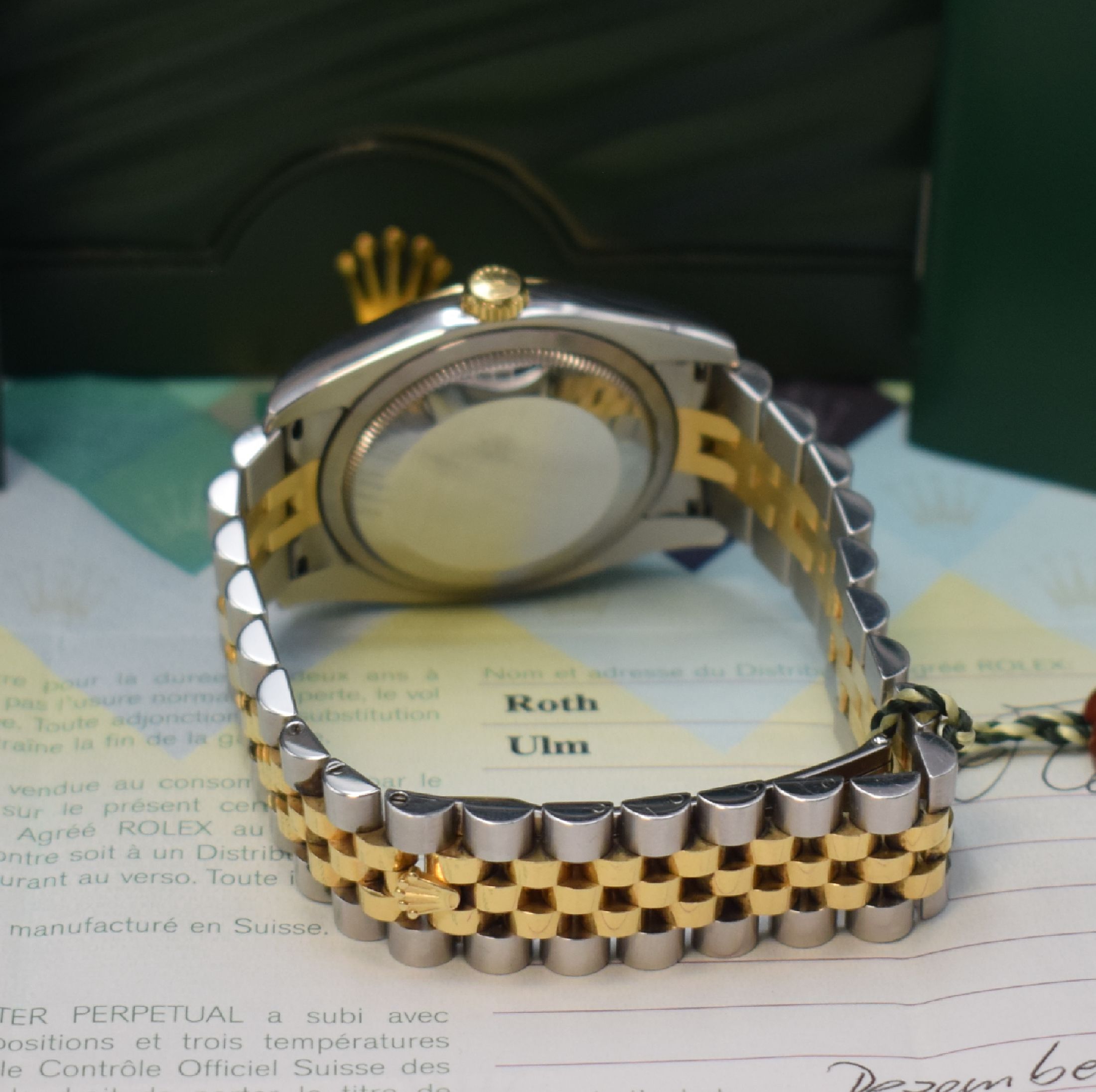 Detail b: ROLEX Herrenarmbanduhr Oyster Perpetual Datejust Referenz 116233, Automatik, Z- Serie, LC 100, Chronometer der Superlative in Edelstahl/Gold ...
