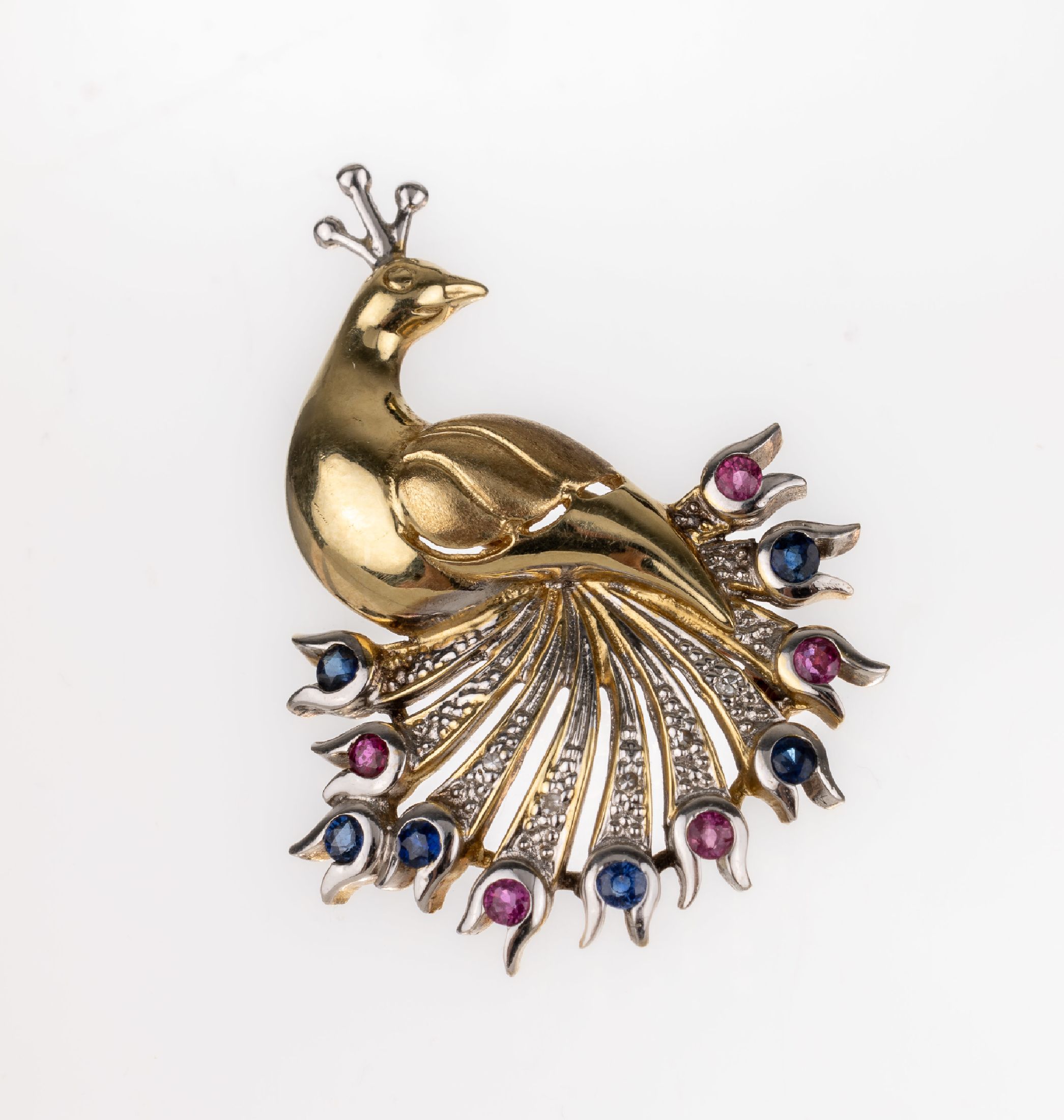 14 kt Gold Farbstein-Diamant-Brosche/Anhänger,"Pfau", GG 585/000, rundfacett. Rubine und Saphire zus. ca. 0.45 ct, Diamanten zus. ca. ...