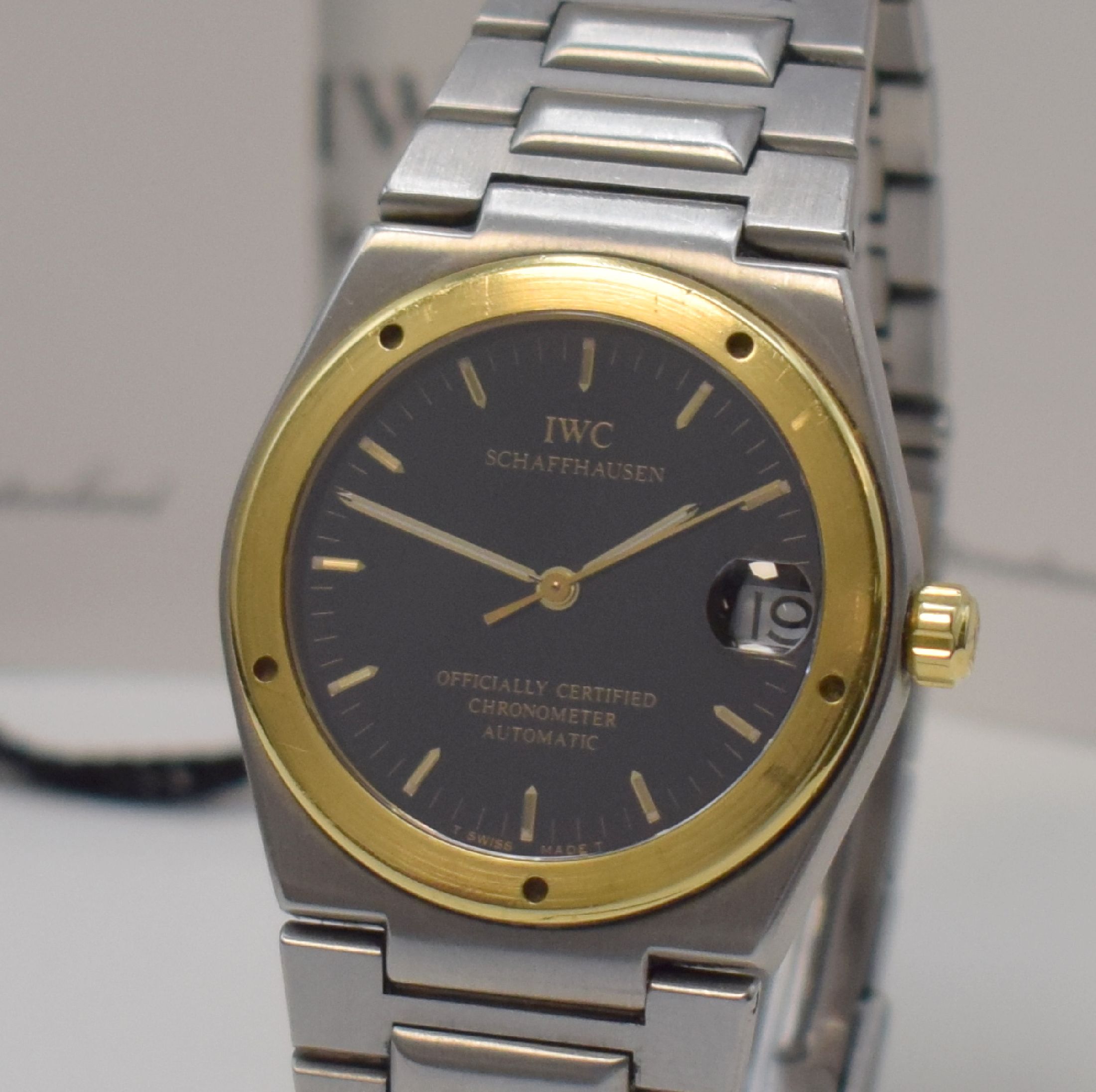 Detail a: IWC Herrenarmbanduhr Ingenieur Referenz 3521, Automatik, Schweiz um 1992, Chronometer in Edelstahl inkl. Gliederband m. Faltschl., Boden, Krone und ...