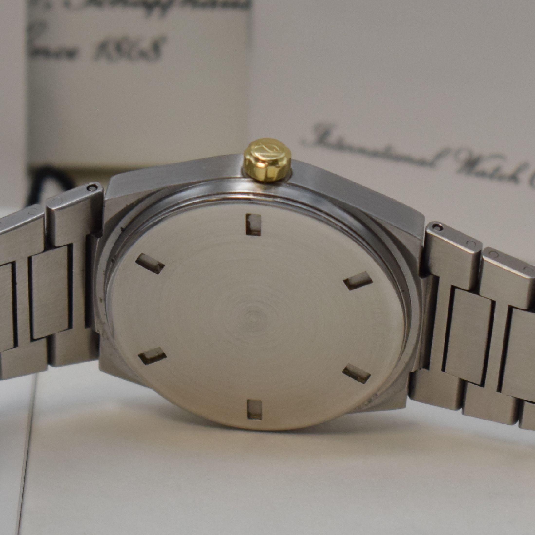 Detail d: IWC Herrenarmbanduhr Ingenieur Referenz 3521, Automatik, Schweiz um 1992, Chronometer in Edelstahl inkl. Gliederband m. Faltschl., Boden, Krone und ...