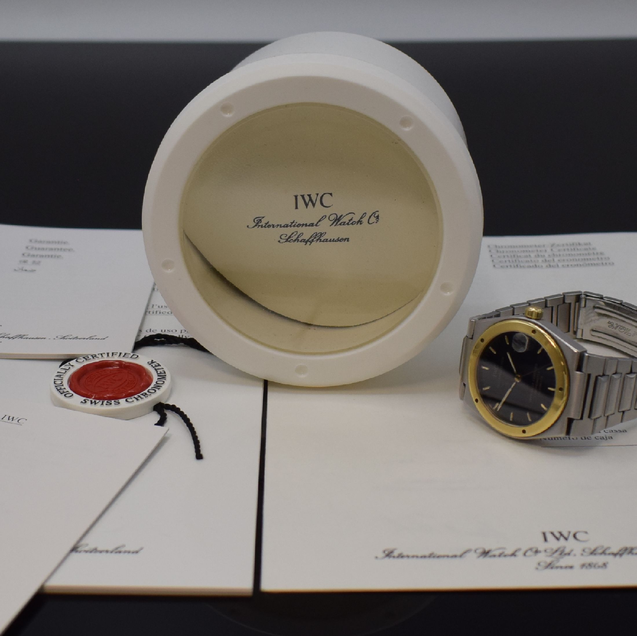 Detail h: IWC Herrenarmbanduhr Ingenieur Referenz 3521, Automatik, Schweiz um 1992, Chronometer in Edelstahl inkl. Gliederband m. Faltschl., Boden, Krone und ...