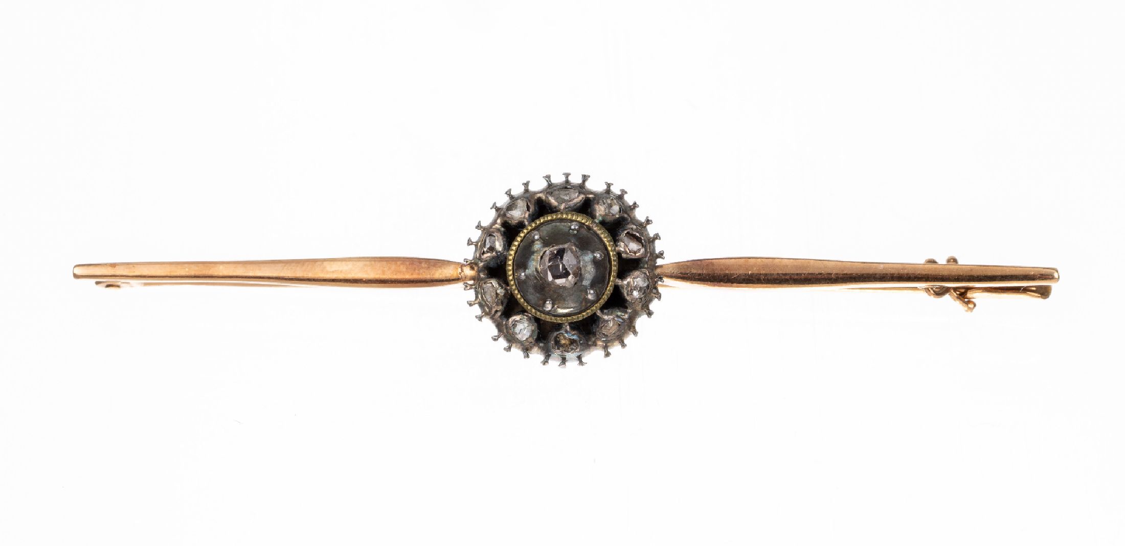 14 kt Gold Diamant-Brosche, um 1900, GG 585/000 gepr., länglich, mittig Zierelement aus Silber mit kl. Diamantrosen, L. ca. 7 cm, ca. 7.0 g
