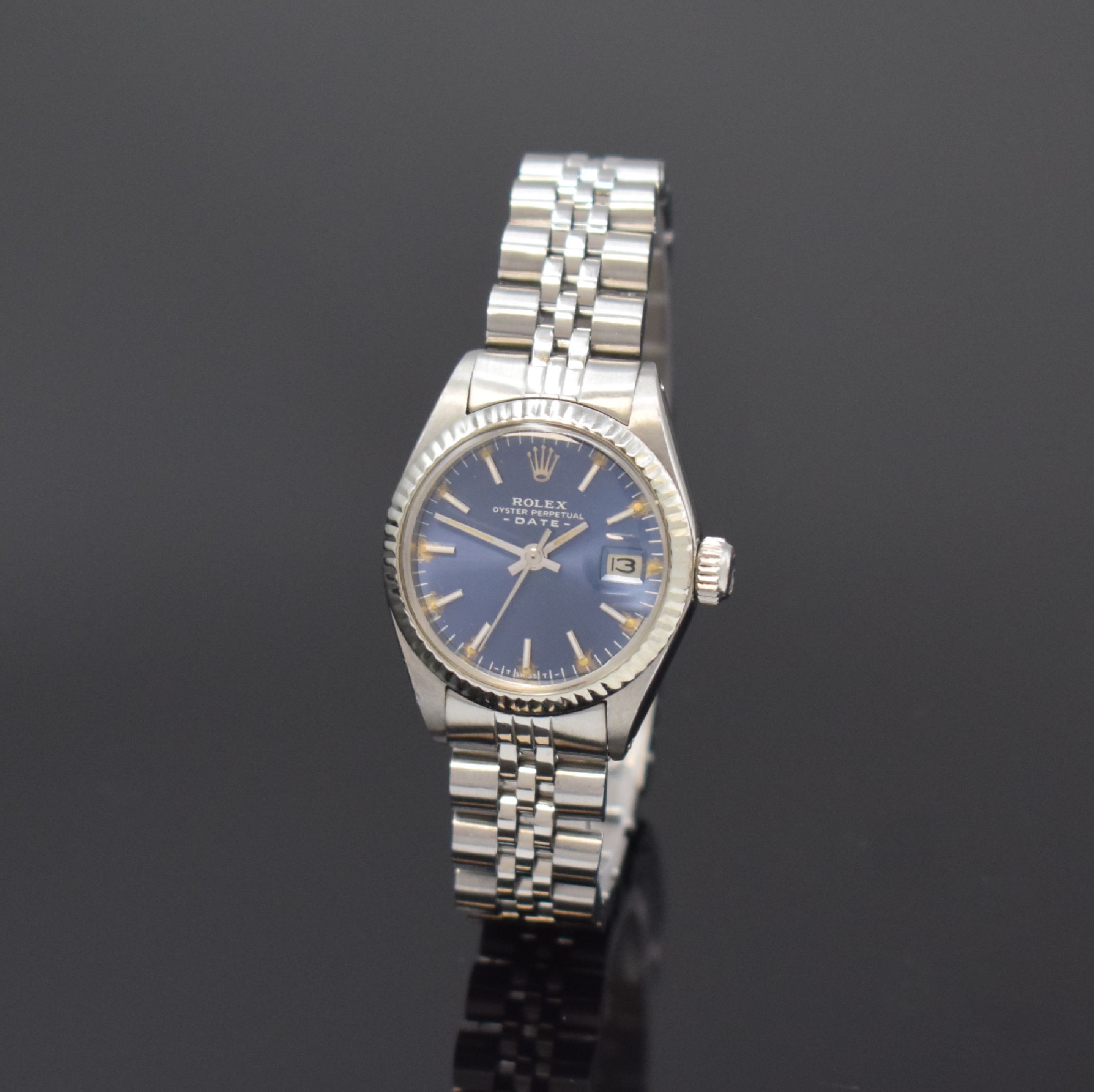 ROLEX Date Damenarmbanduhr Referenz 6917 in Stahl, Schweiz um 1980, Automatik, Boden u. Krone verschr., orig. Jubileeband m. Faltschl., geriffelte ...
