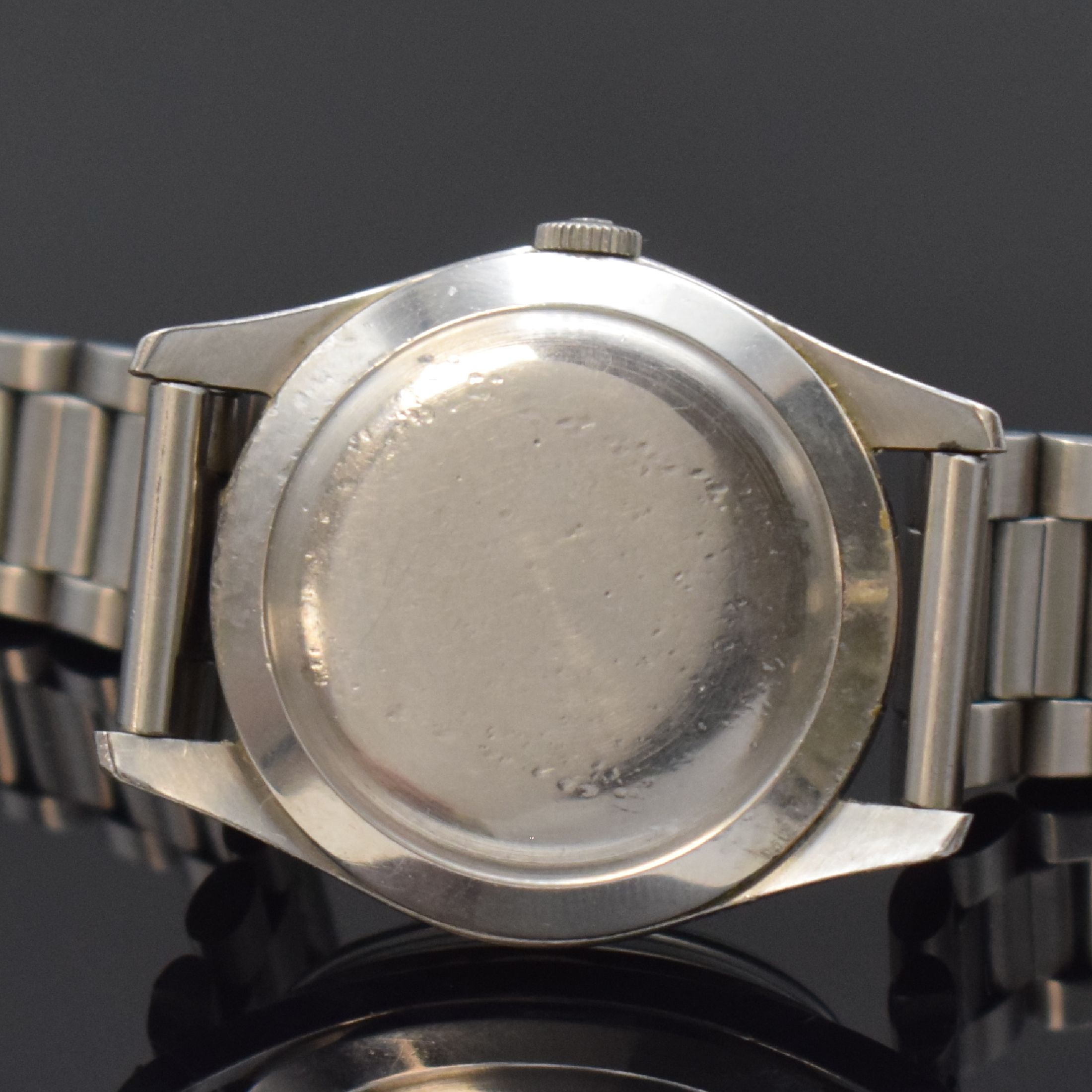 Detail d: OMEGA große Herrenarmbanduhr in Edelstahl Referenz 2760-7SC, Handaufzug, Schweiz um 1955, 3-teil. Geh. inkl. orig. Gliederband m. Faltschl. Ref. ...