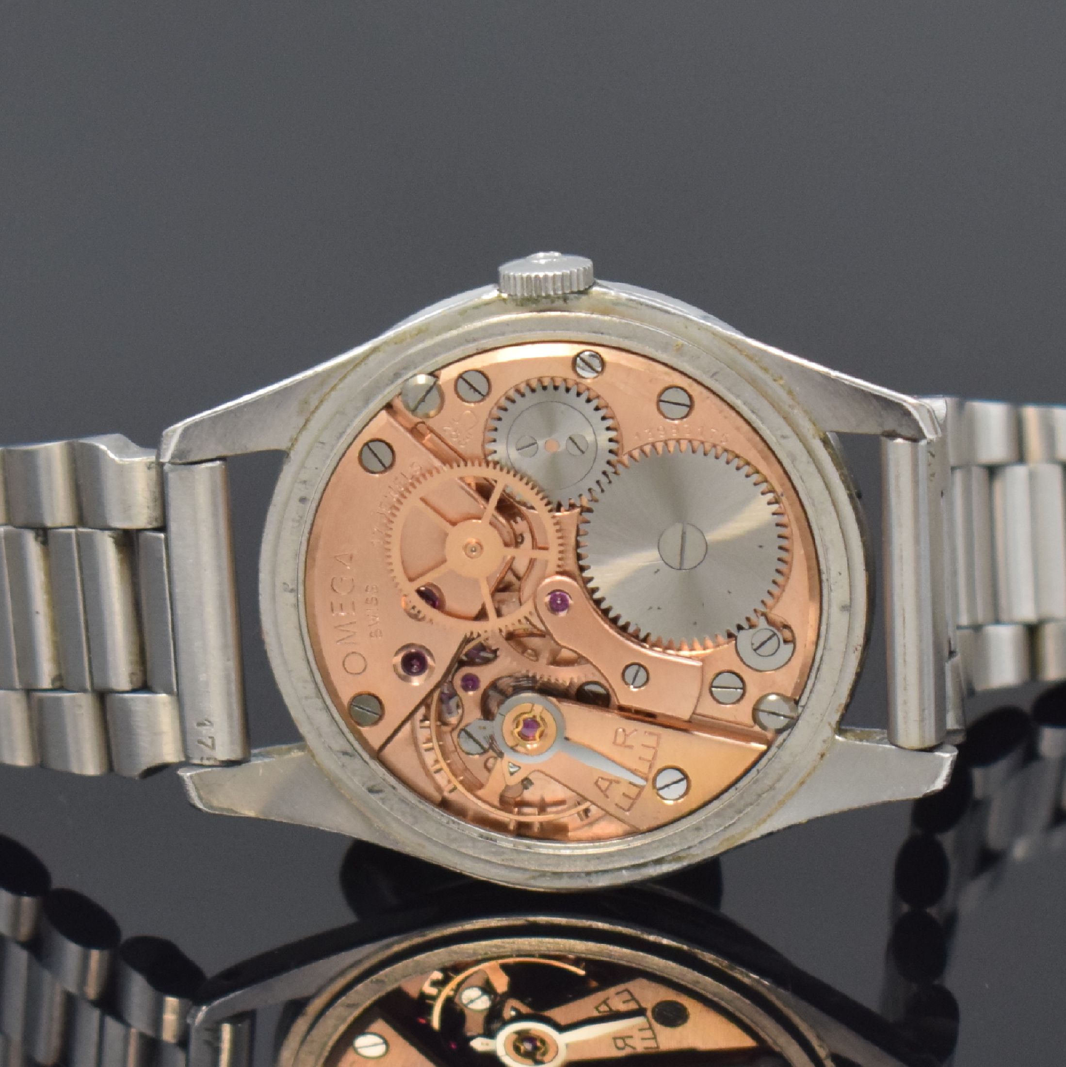 Detail e: OMEGA große Herrenarmbanduhr in Edelstahl Referenz 2760-7SC, Handaufzug, Schweiz um 1955, 3-teil. Geh. inkl. orig. Gliederband m. Faltschl. Ref. ...
