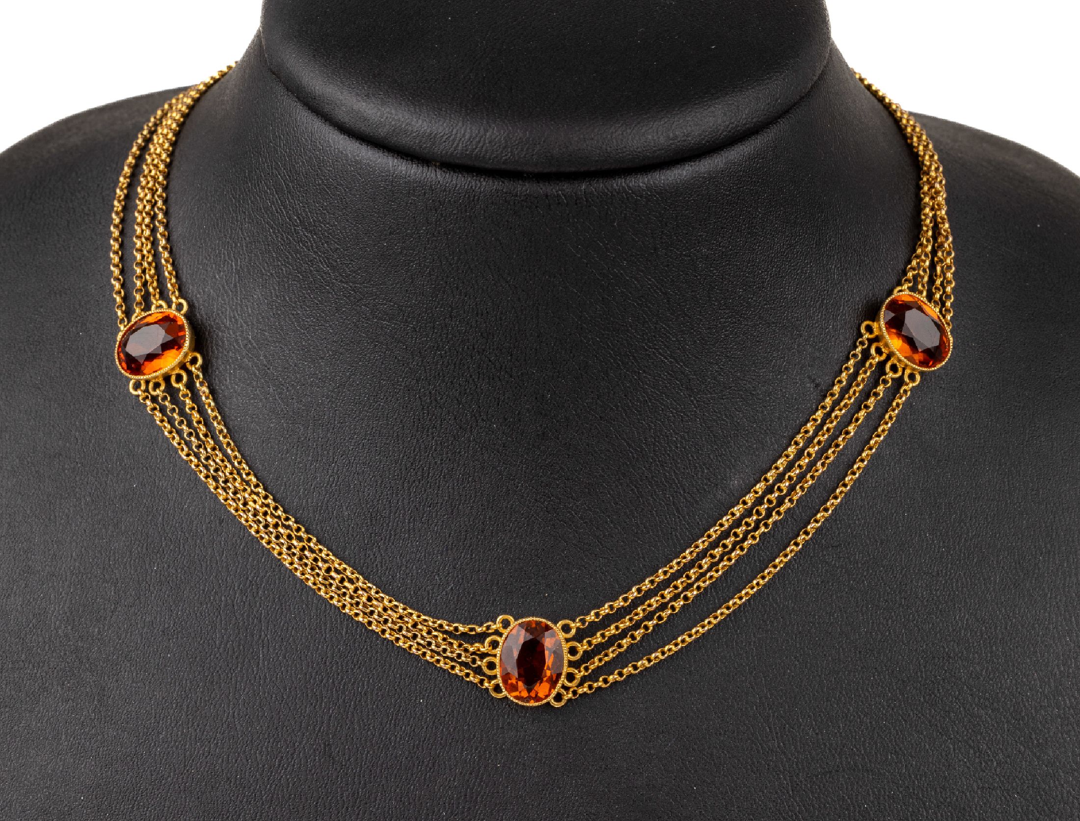 4-rhg. 18 kt Gold Citrin Collier, Frankreich um 1900, GG 750/000, reine Handarbeit, bes. mit 6 ovalfacett. Citrinen von sehr schöner Farbe, ...